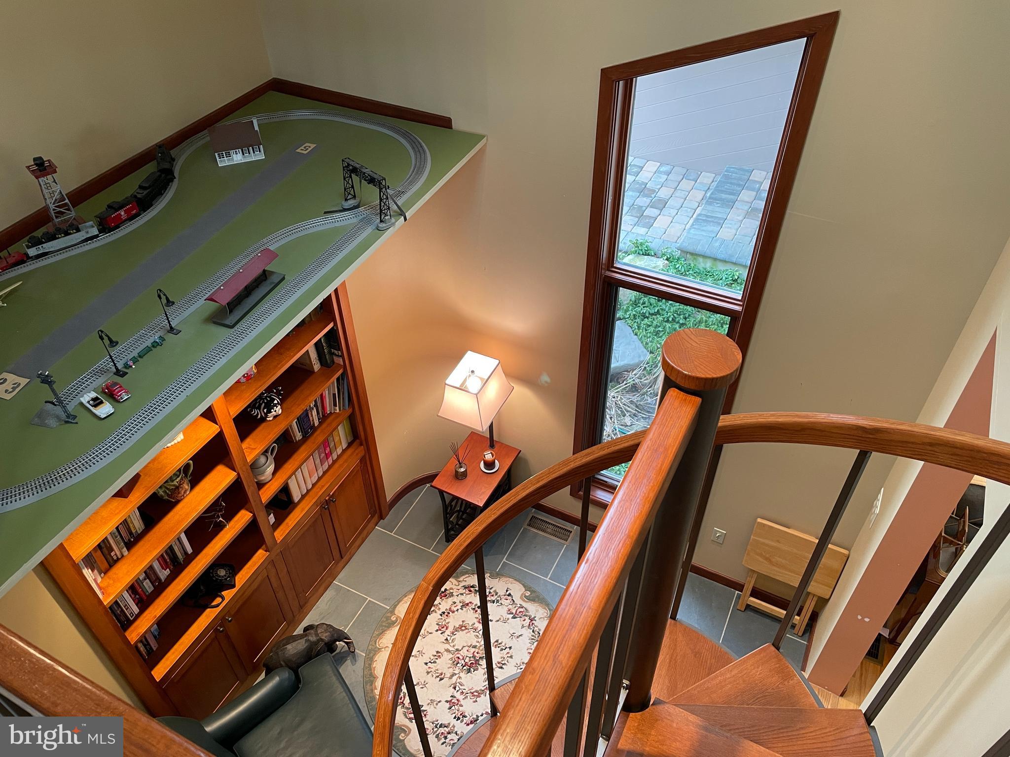 ELEPHANT - Residential