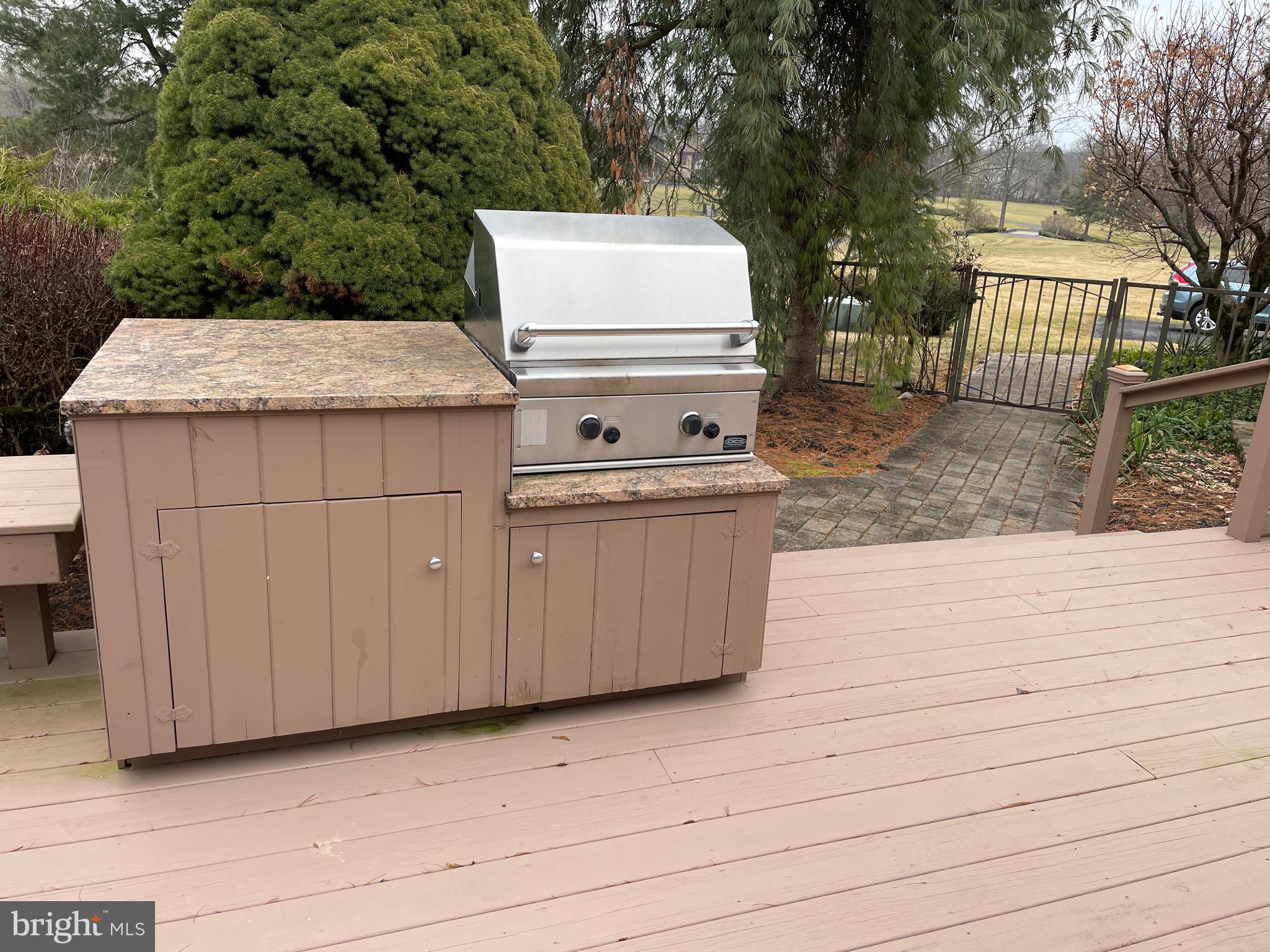 ELEPHANT - Residential