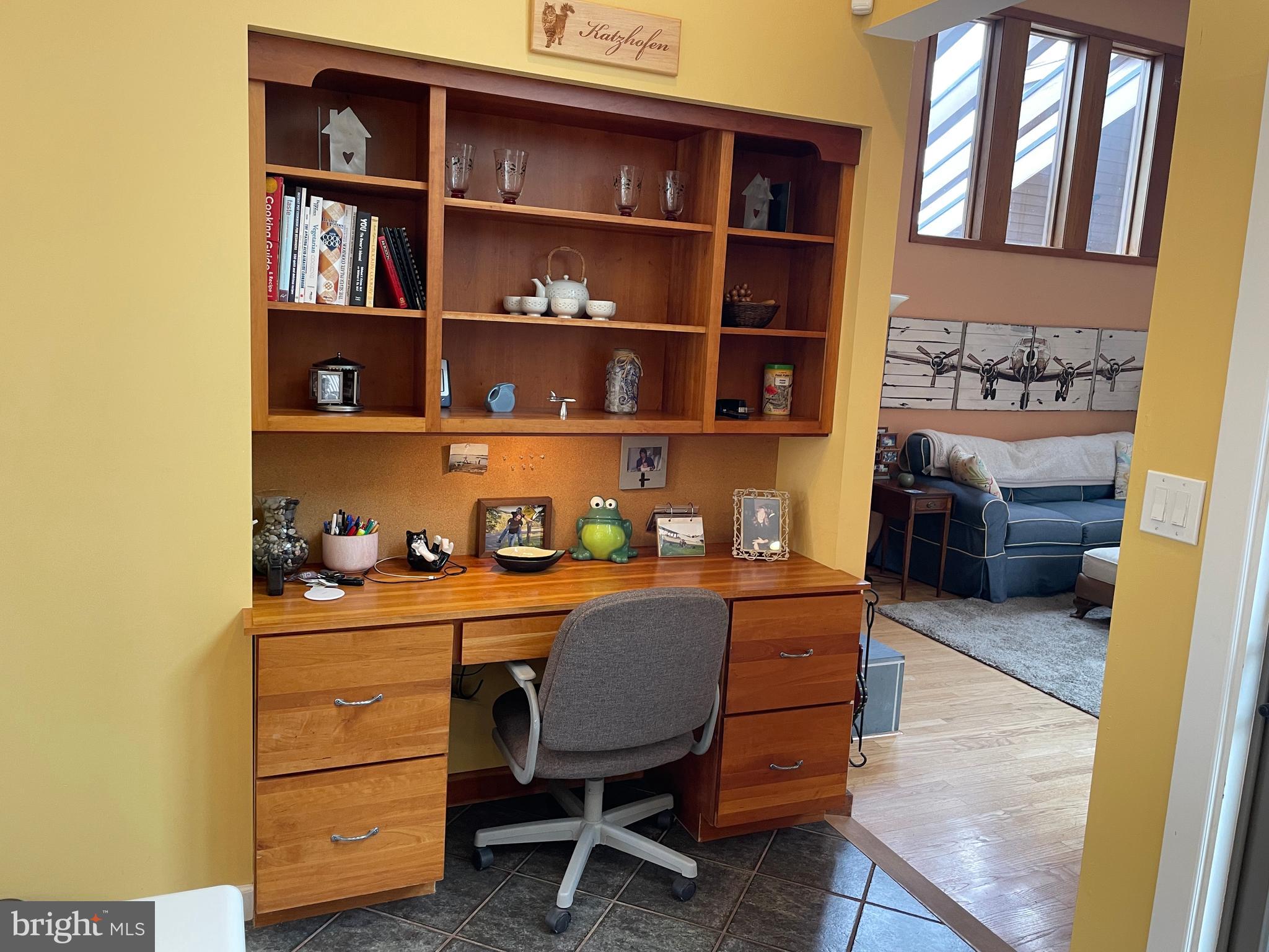 ELEPHANT - Residential