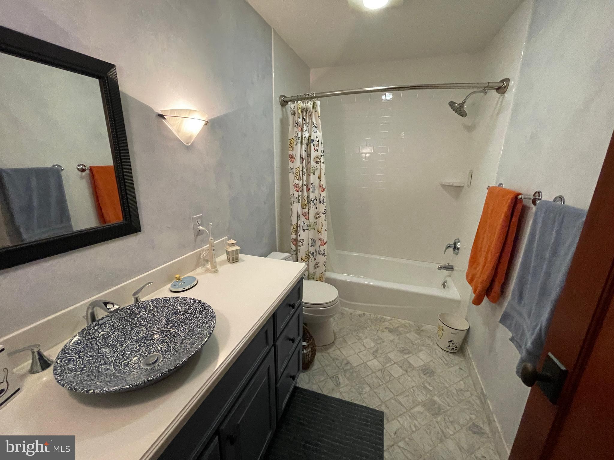 ELEPHANT - Residential