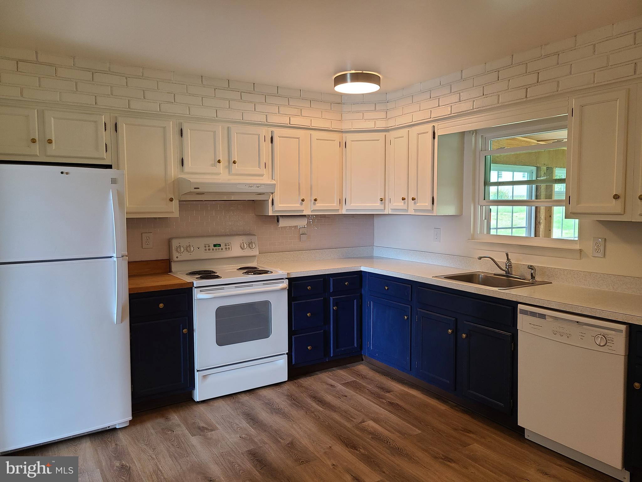 REGAL ESTATES - Residential Lease