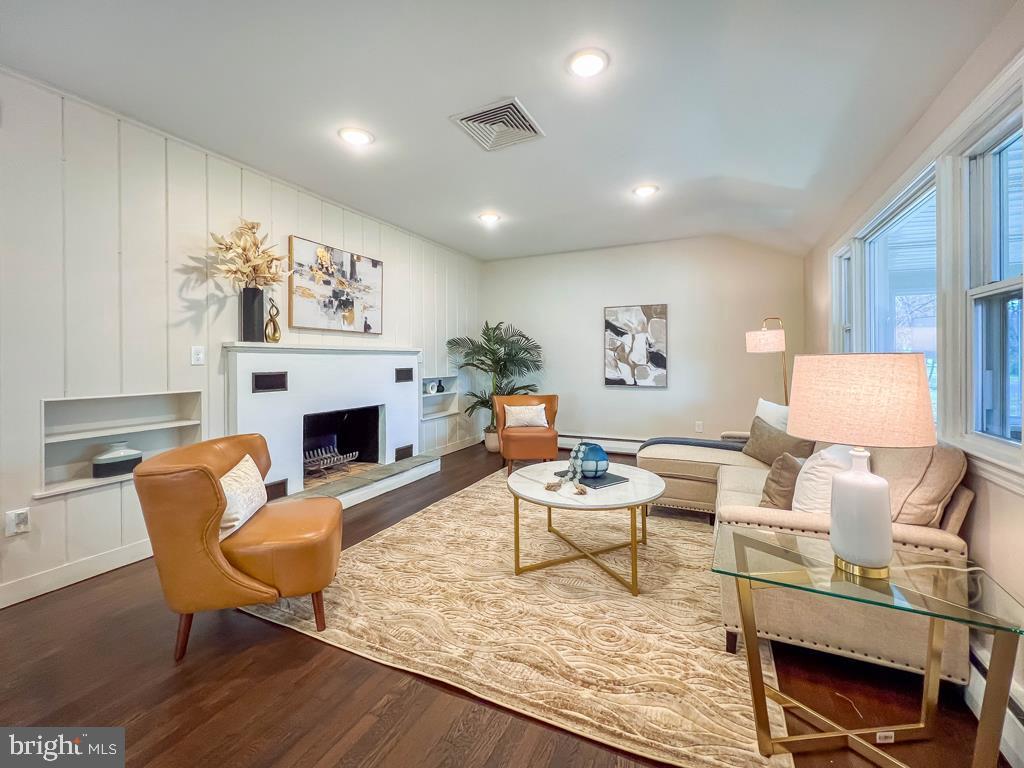 MARGO GDNS - Residential