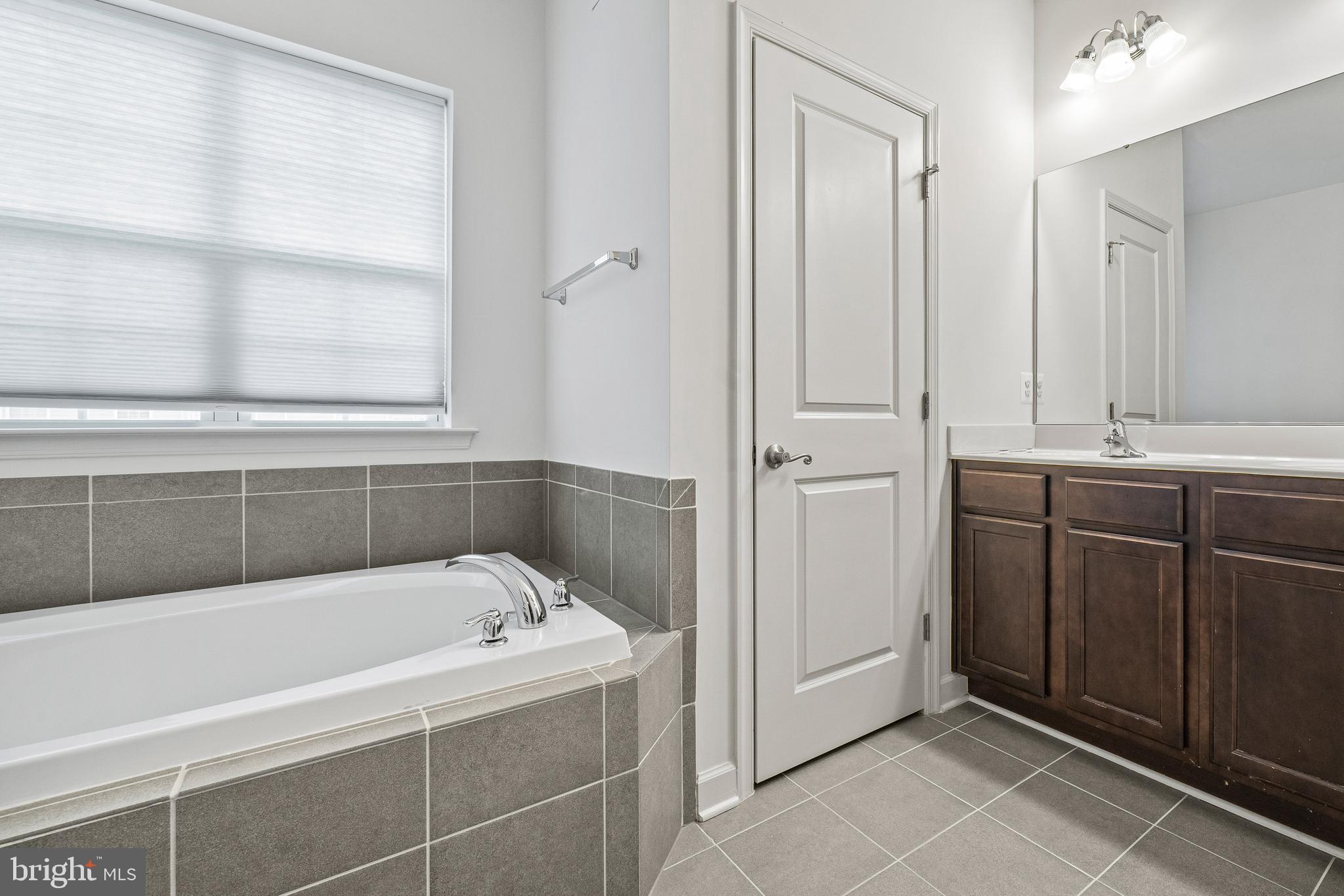 CREEKSTONE VILLAGE - Residential