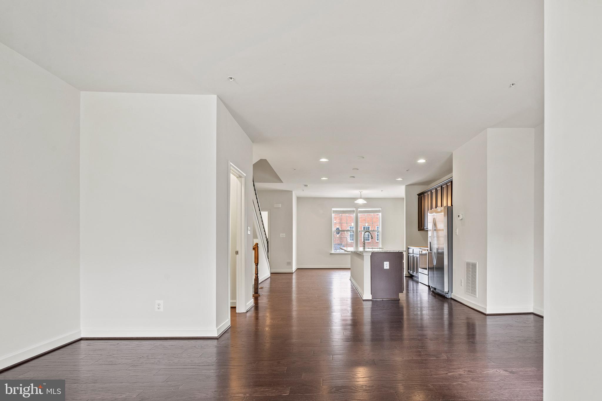 CREEKSTONE VILLAGE - Residential