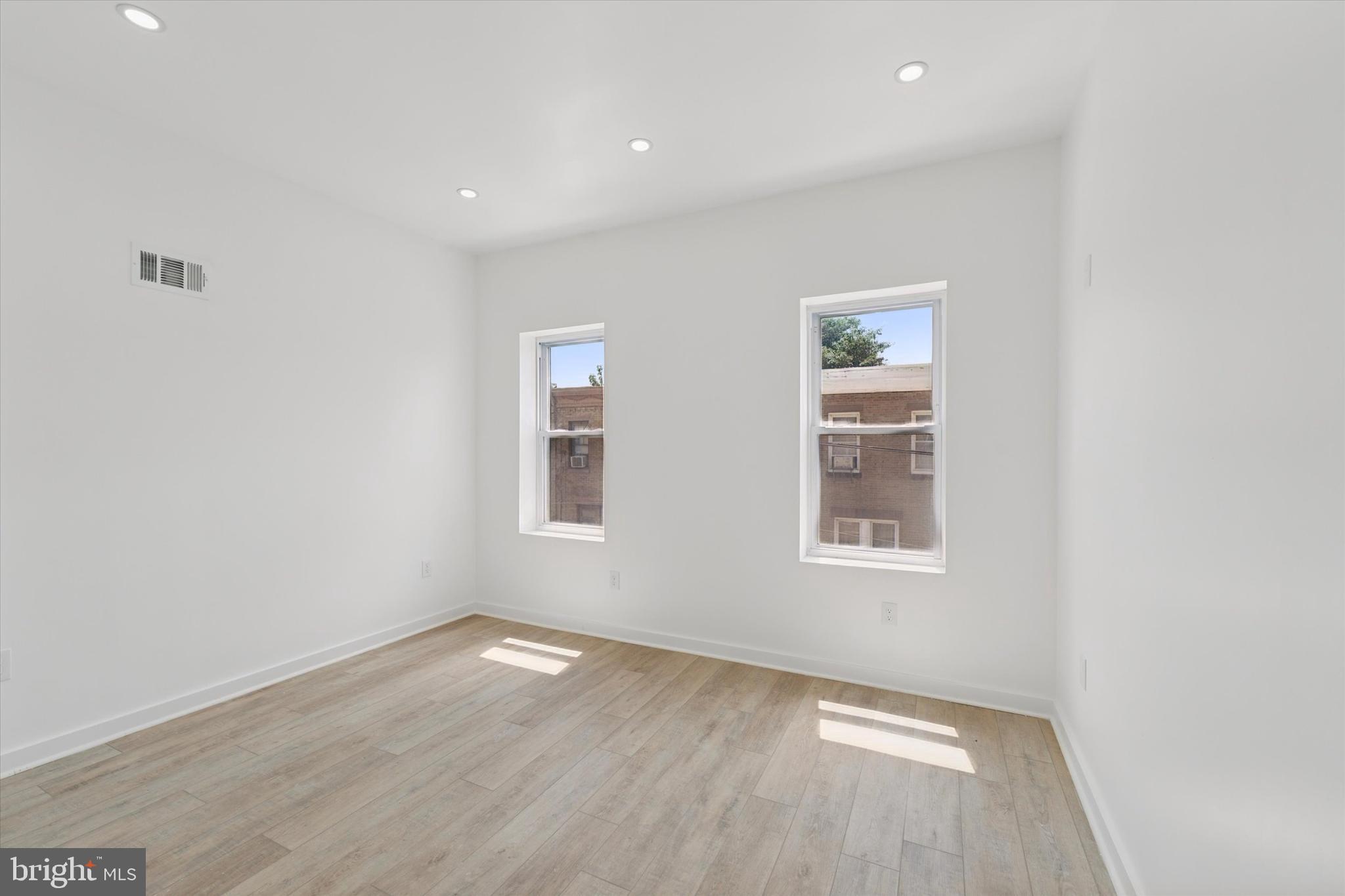 POINT BREEZE - Residential