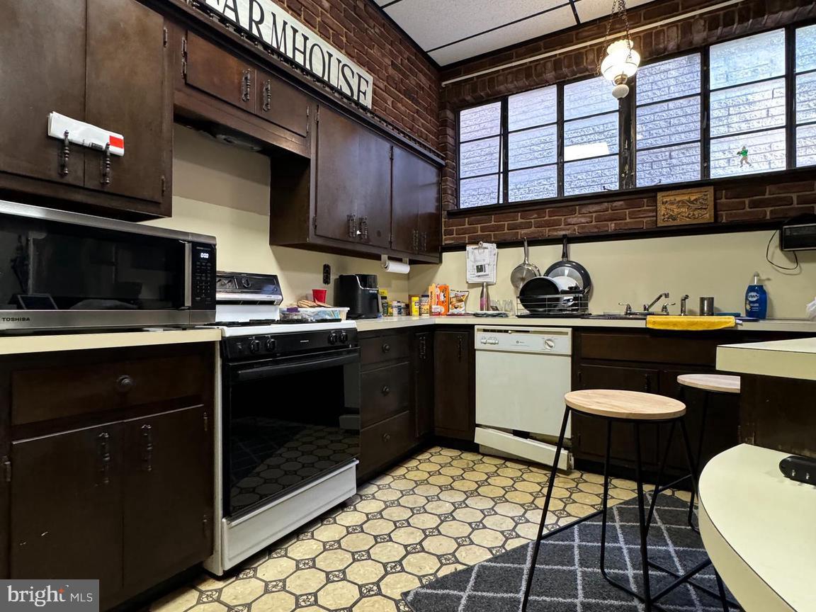 BRIDESBURG - Residential Income