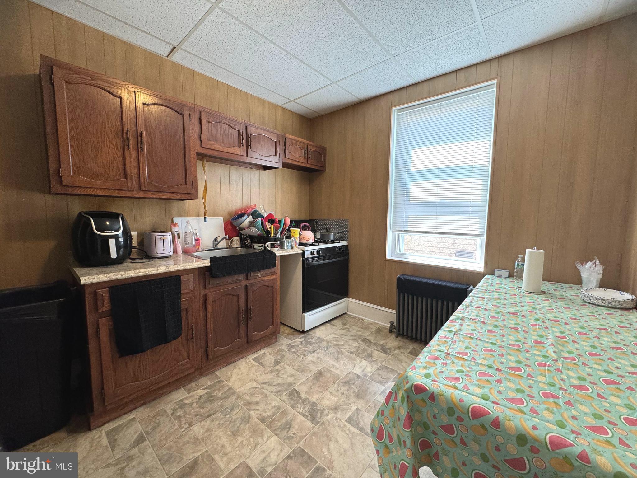 BRIDESBURG - Residential Income