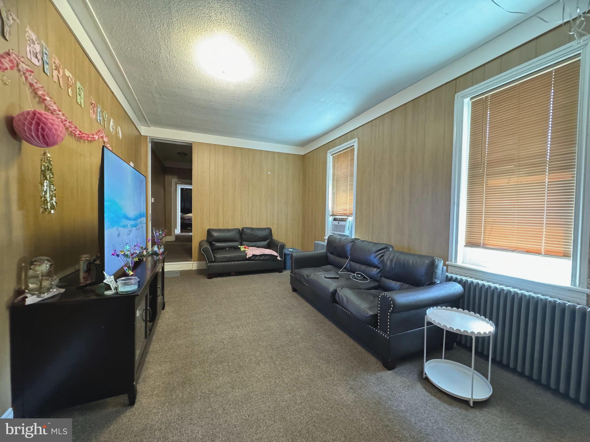 BRIDESBURG - Residential Income