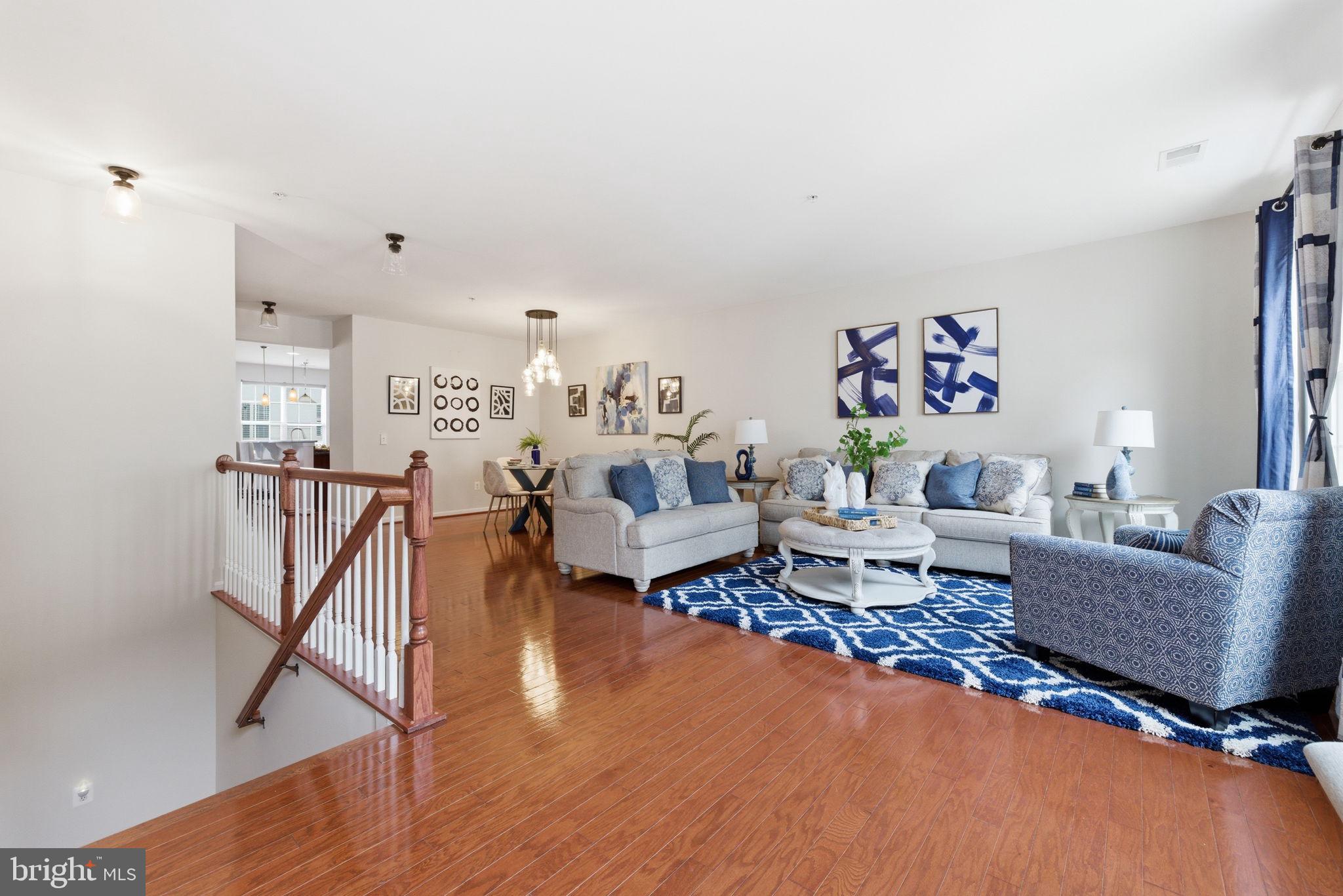 LEE SQUARE - Residential