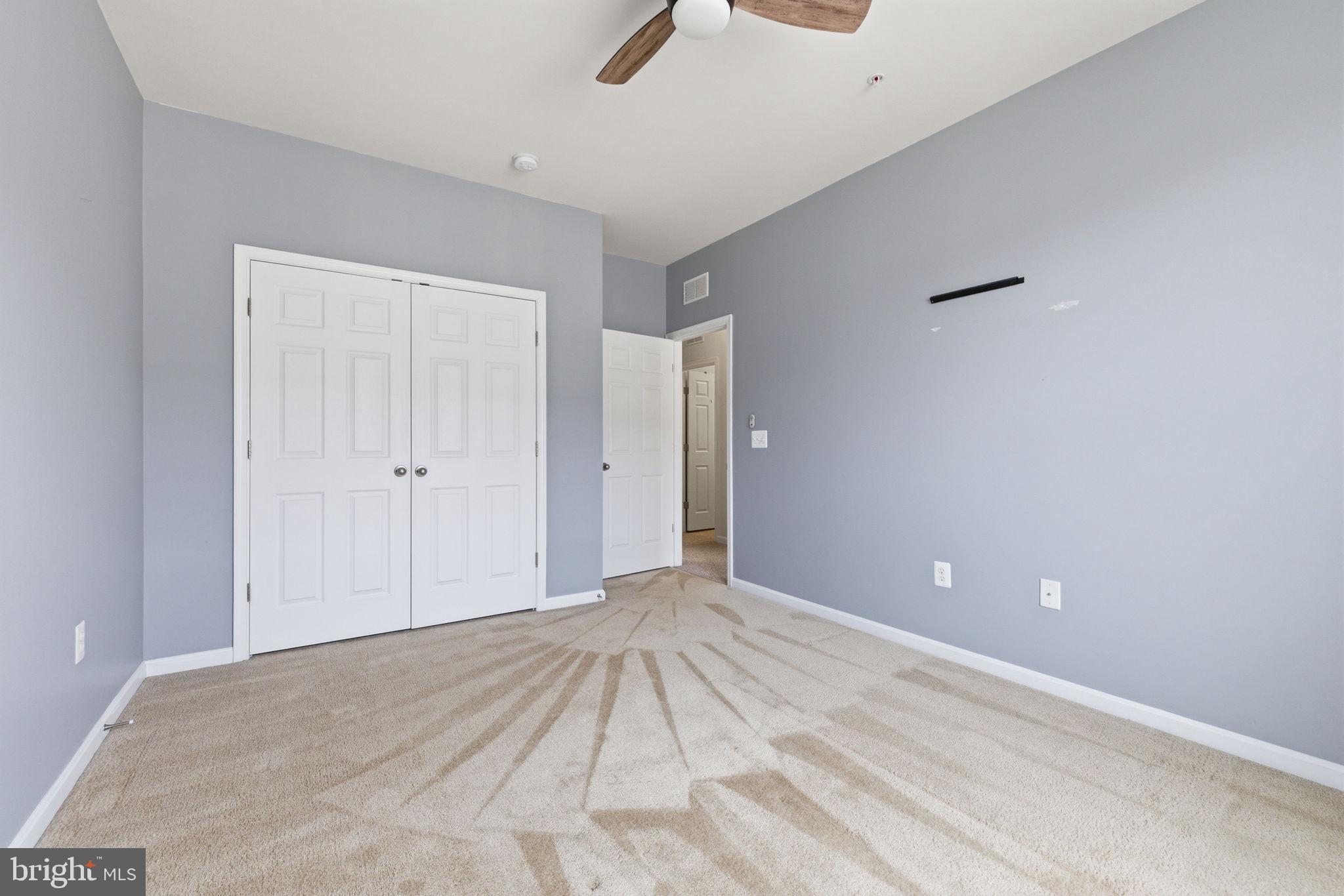 LEE SQUARE - Residential