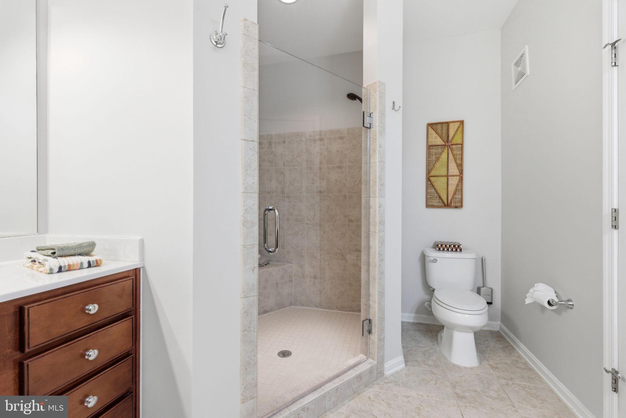 LEE SQUARE - Residential