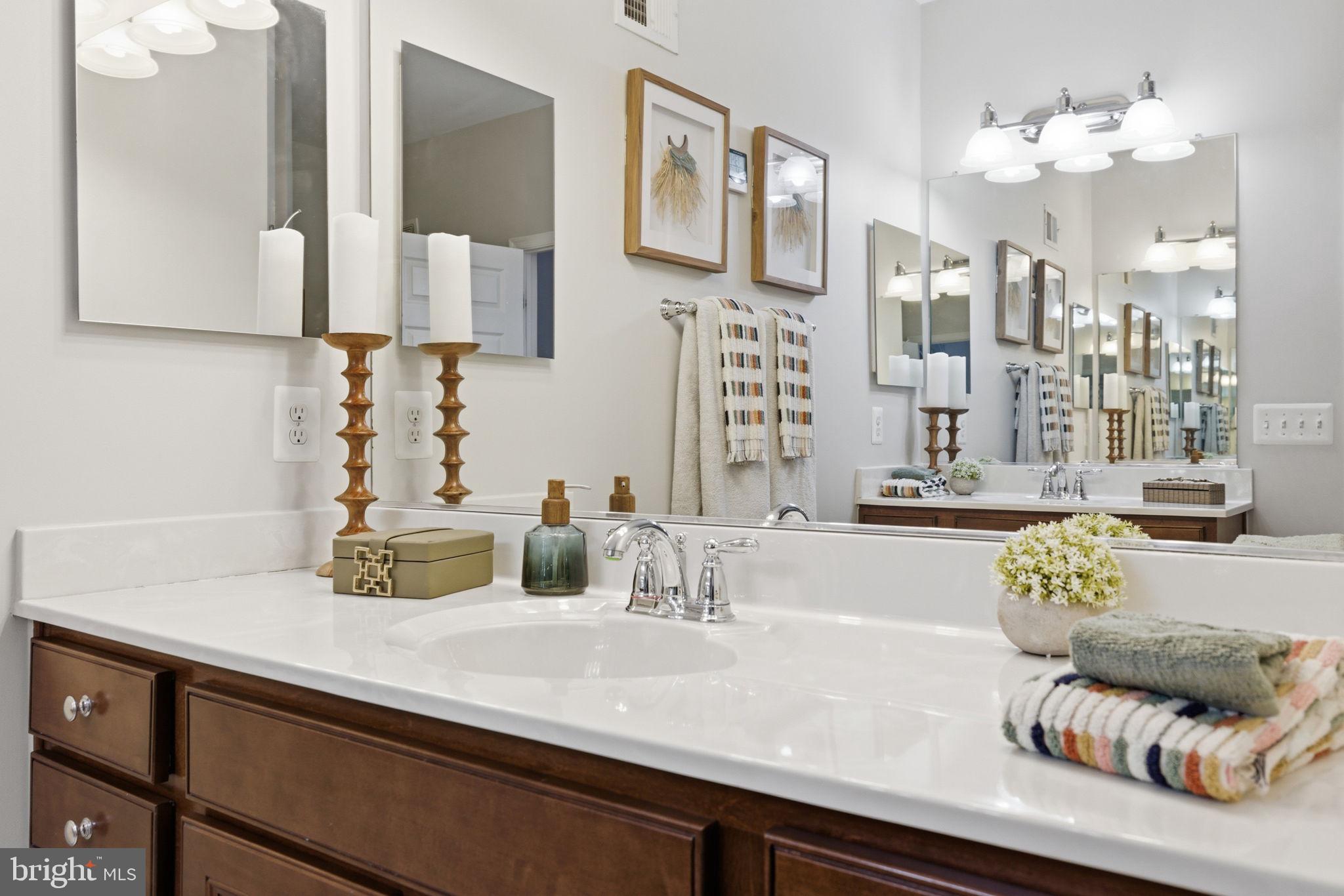 LEE SQUARE - Residential