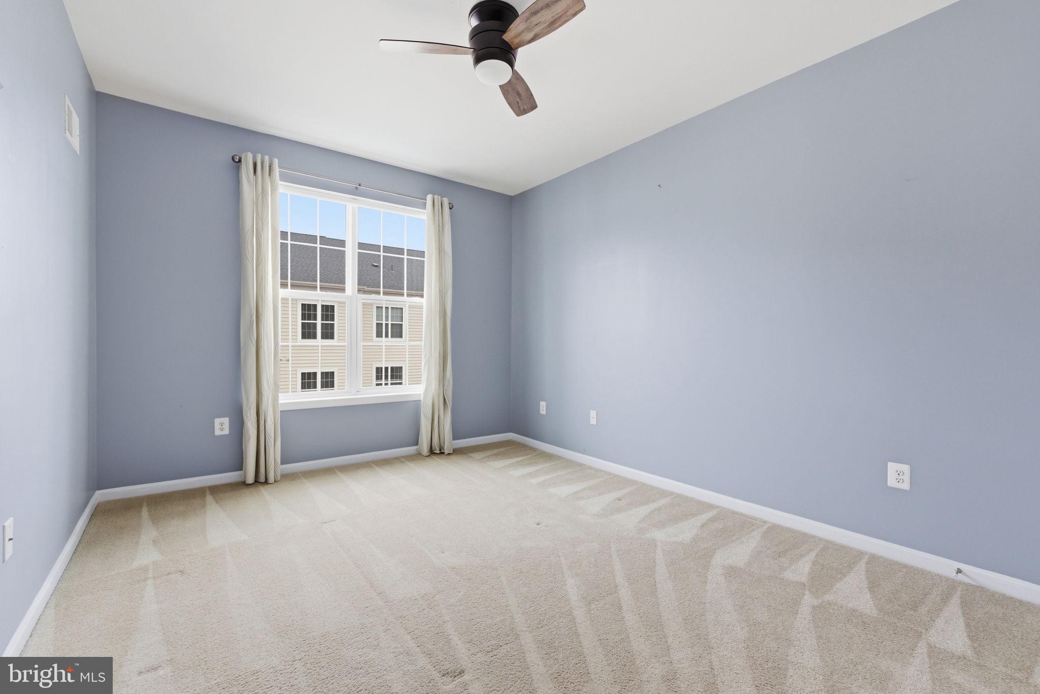 LEE SQUARE - Residential