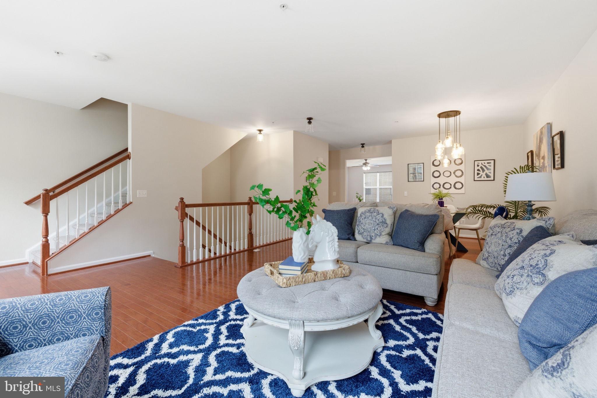 LEE SQUARE - Residential