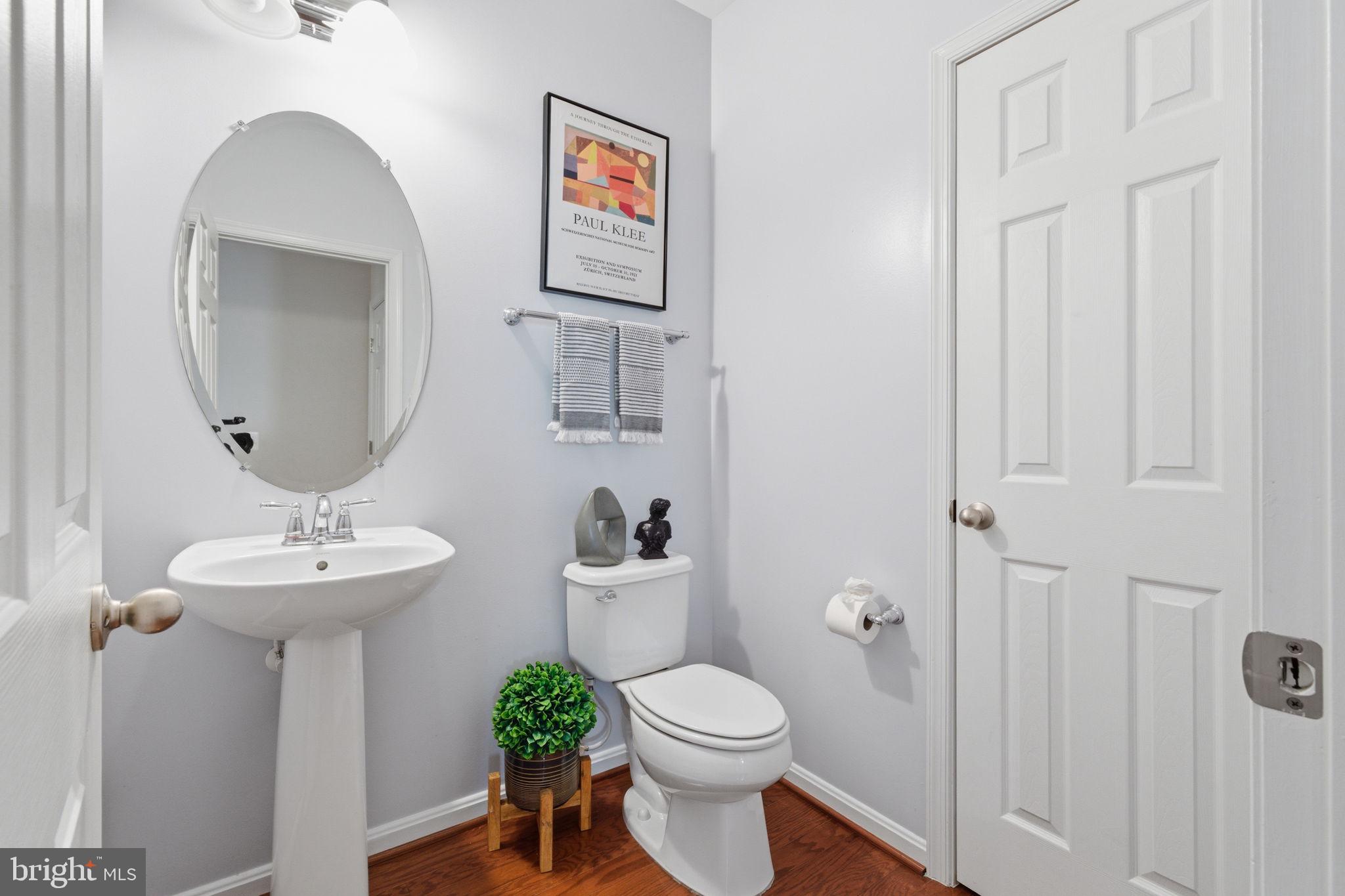 LEE SQUARE - Residential