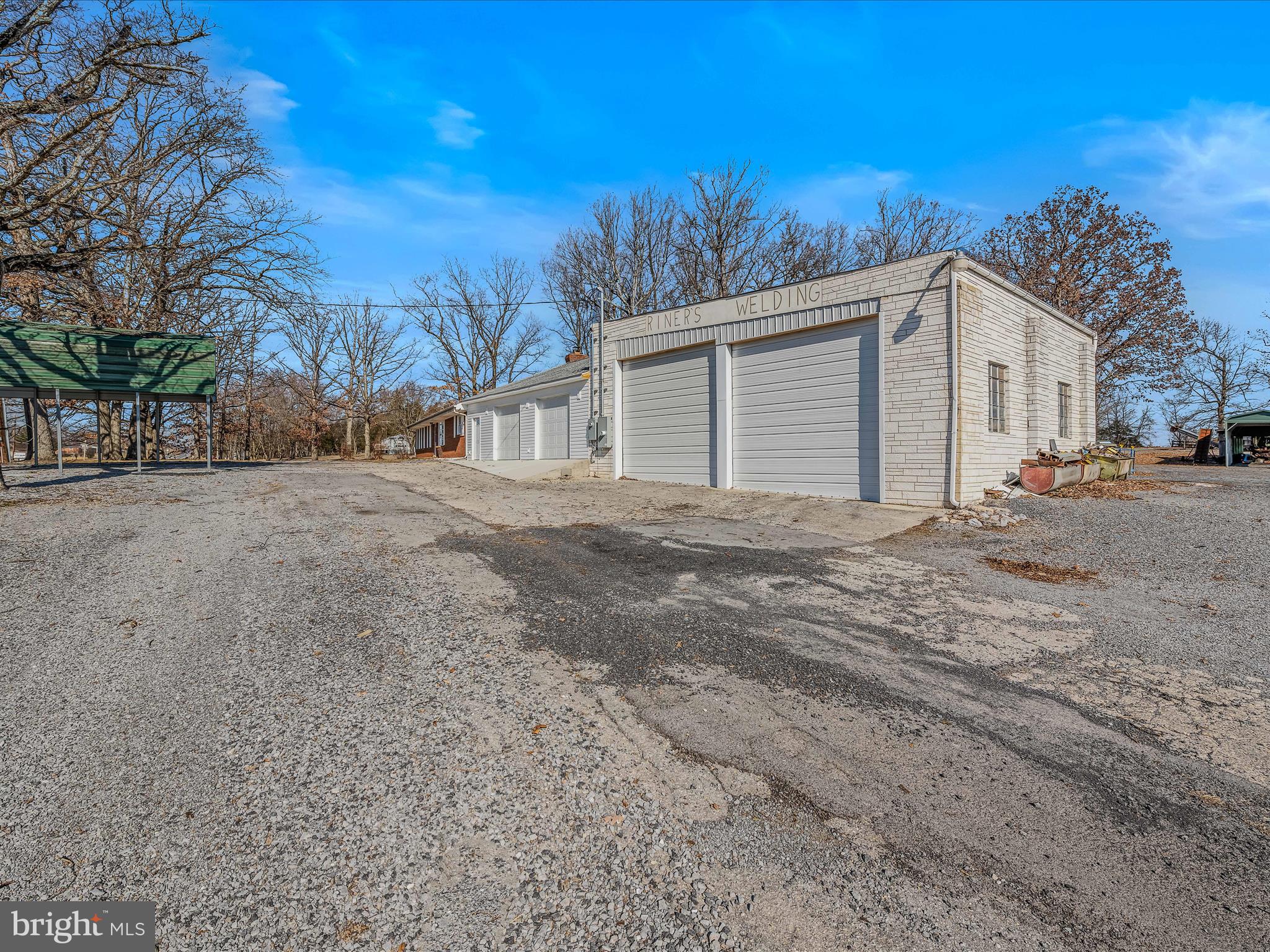 3267 MIDDLEWAY PIKE