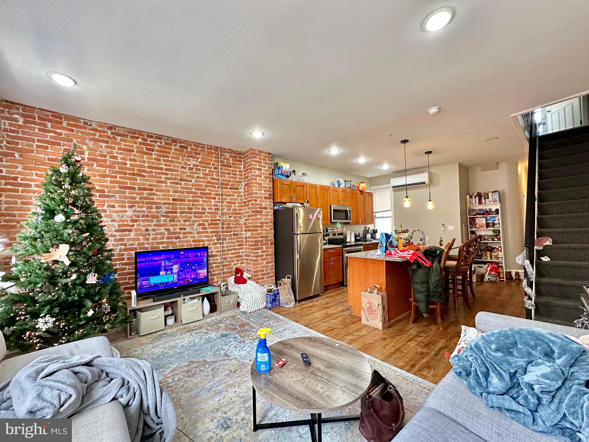 TEMPLE UNIVERSITY - Residential Lease