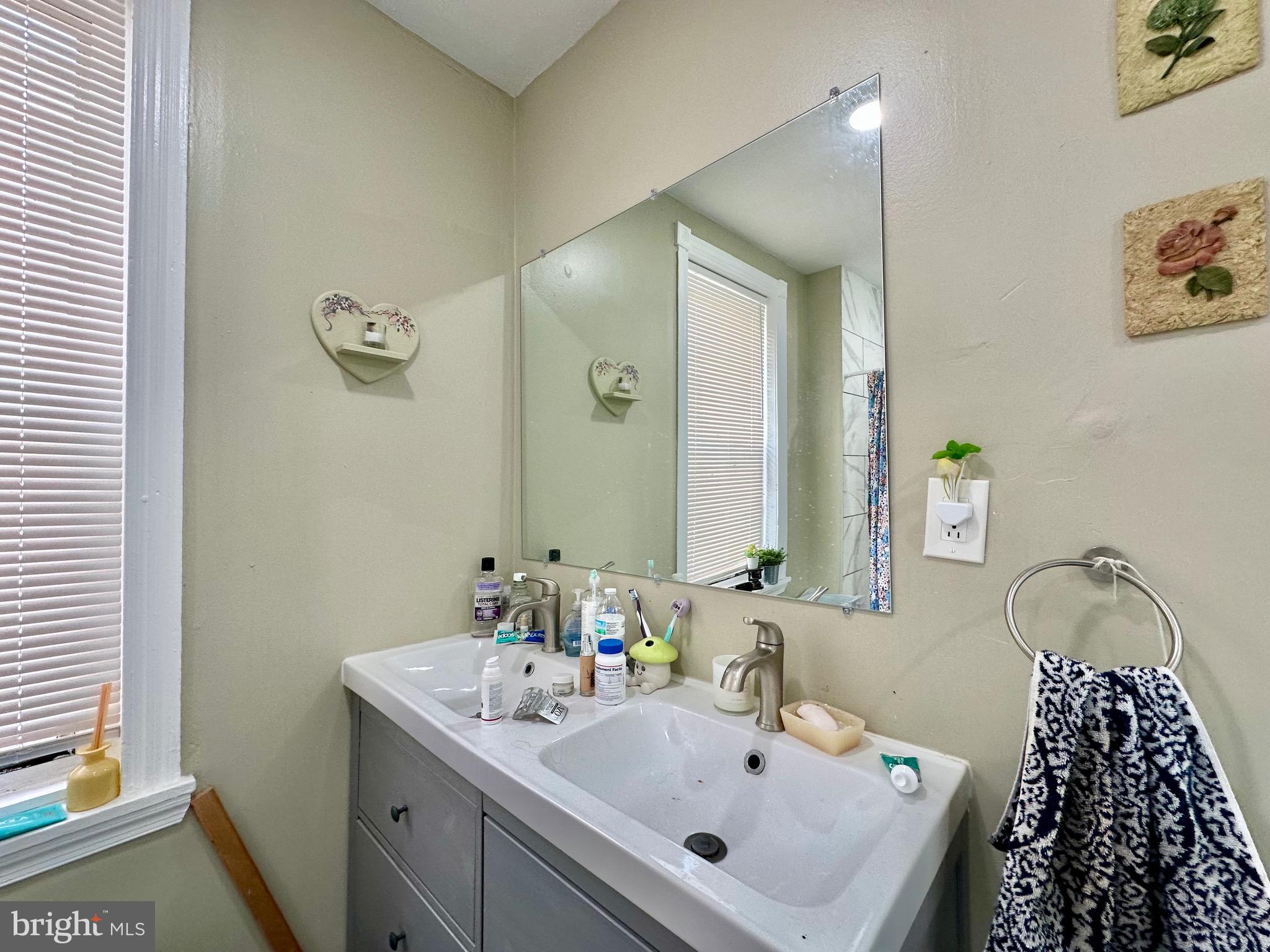 TEMPLE UNIVERSITY - Residential Lease