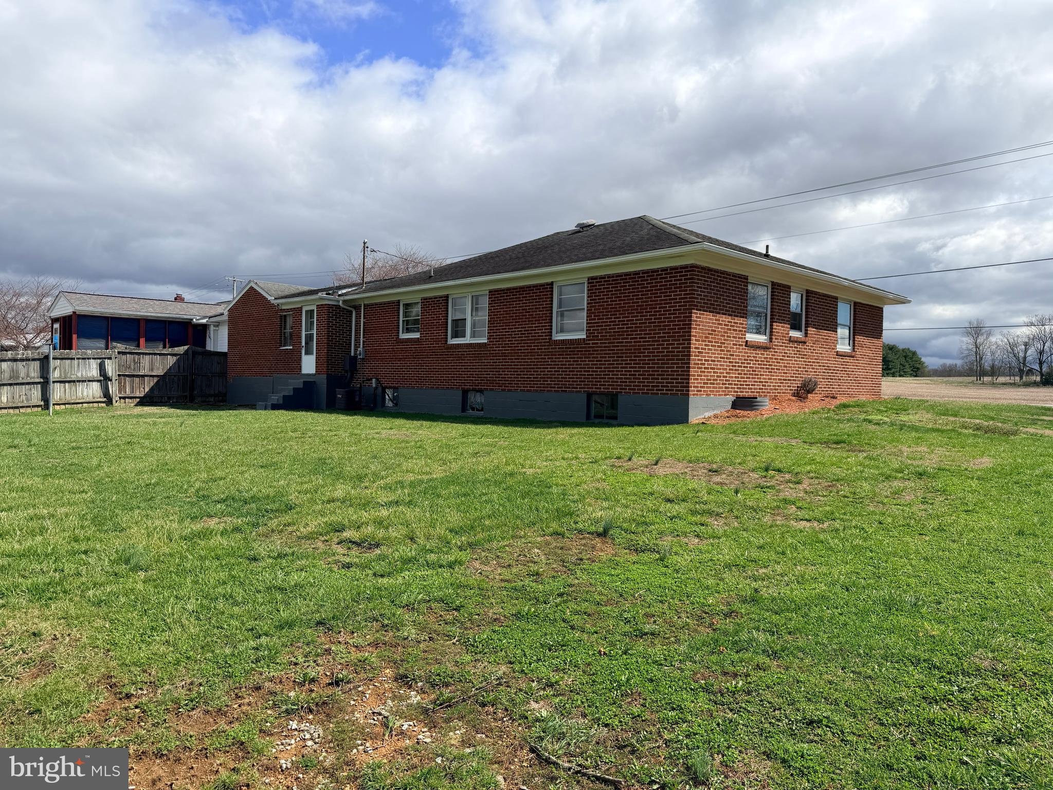 WILLIAMSPORT - Residential