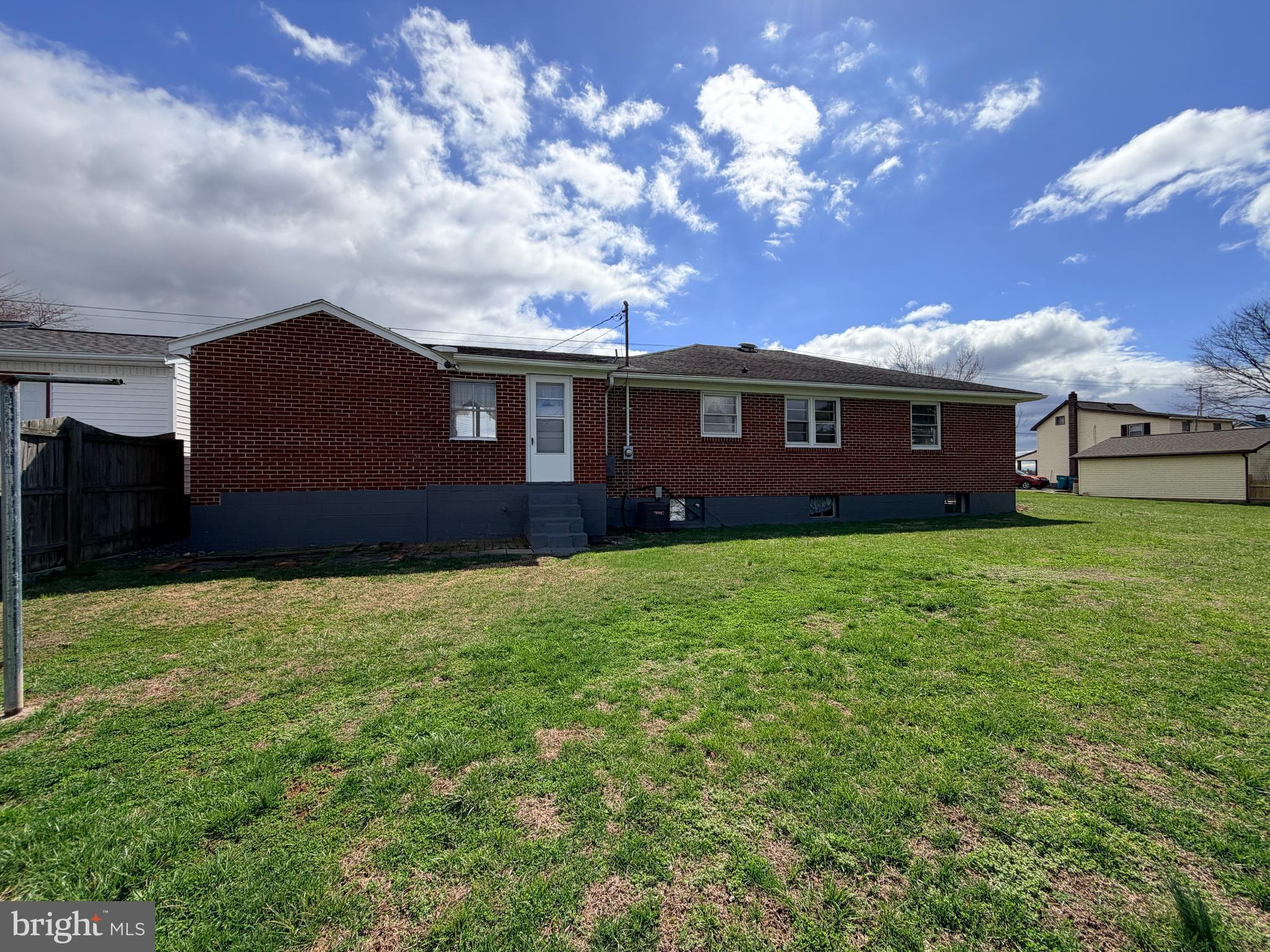 WILLIAMSPORT - Residential