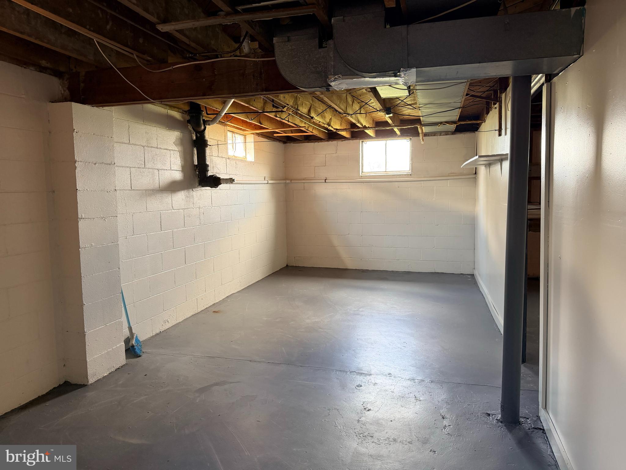 WILLIAMSPORT - Residential