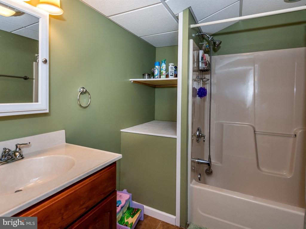 JACOBS CREEK - Residential