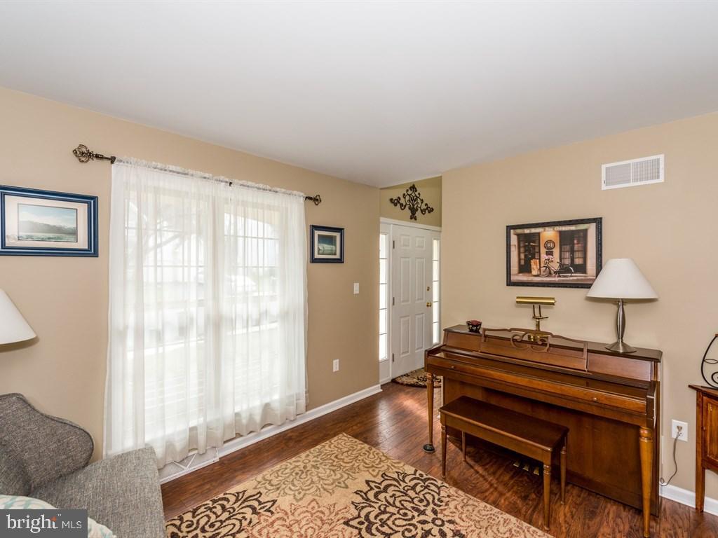 JACOBS CREEK - Residential