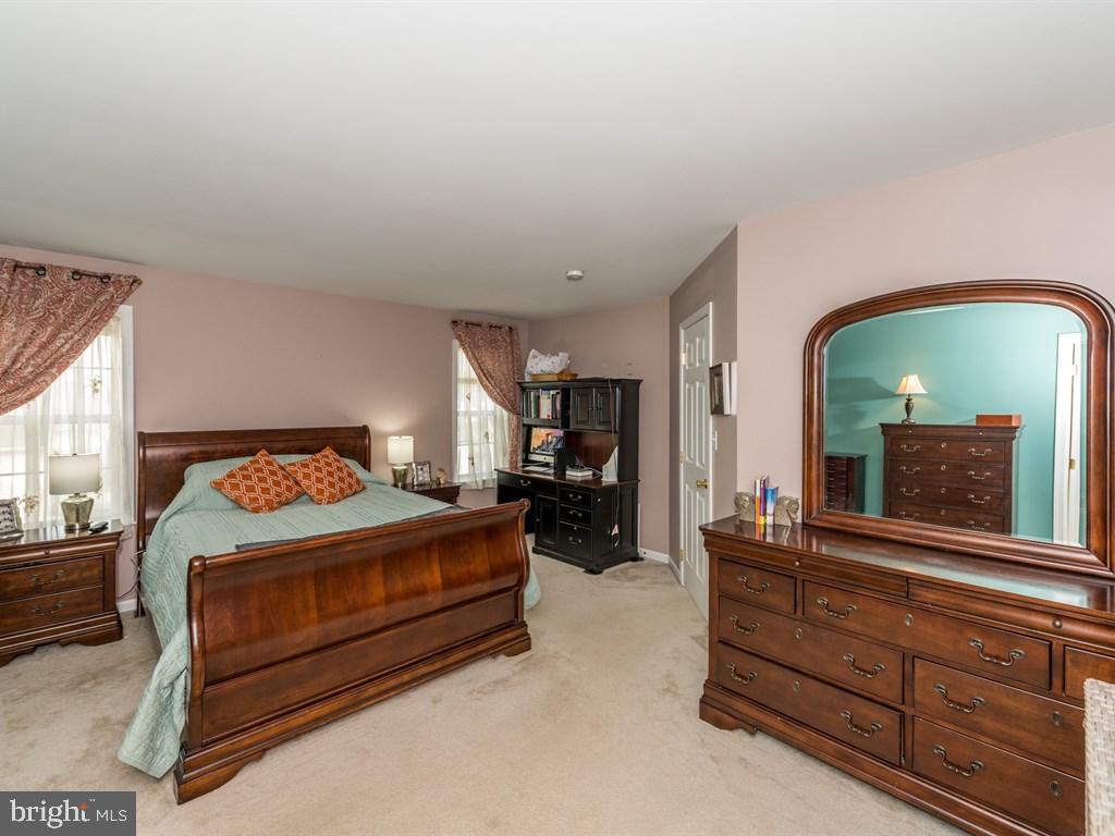 JACOBS CREEK - Residential