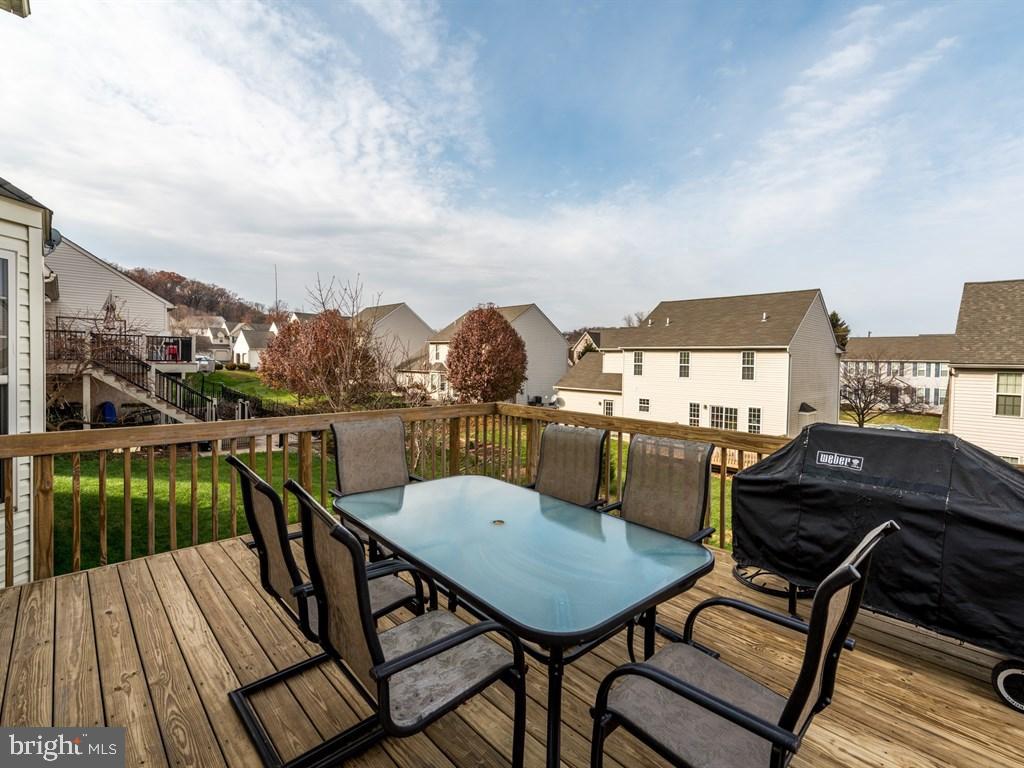 JACOBS CREEK - Residential