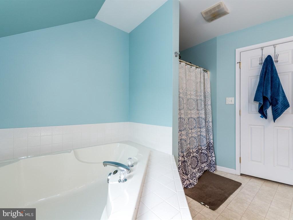 JACOBS CREEK - Residential