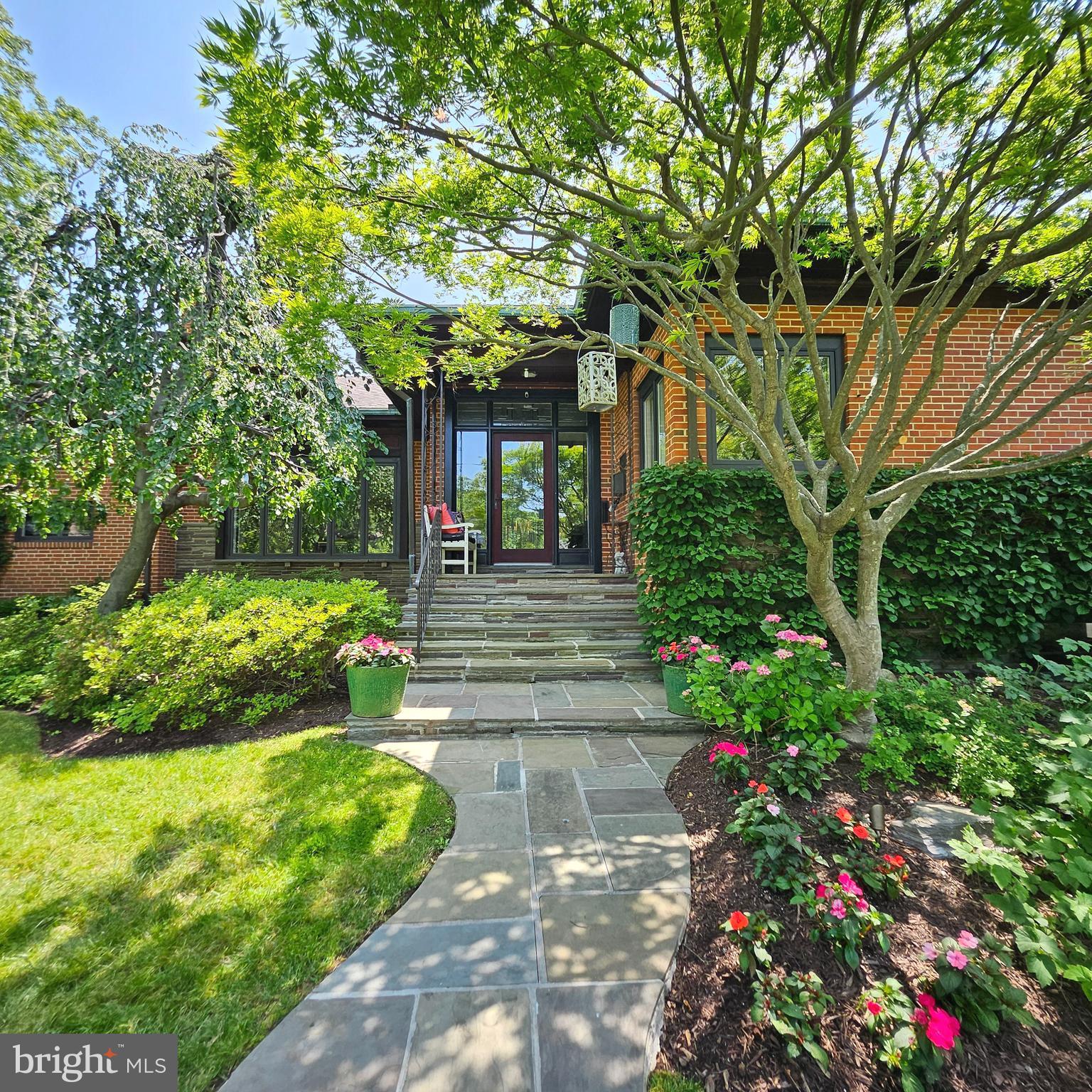 6623 RADNOR