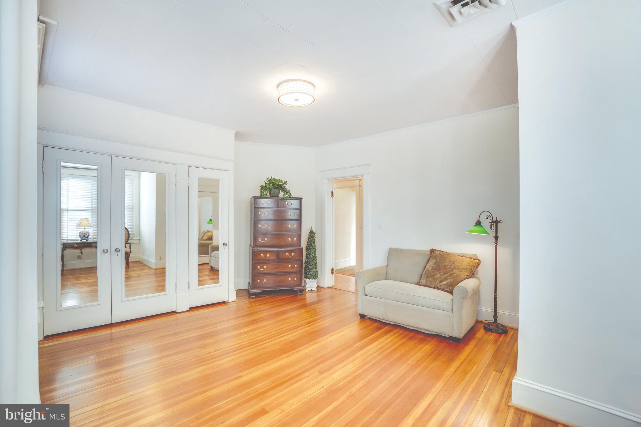 DUPONT CIRCLE - Residential Income