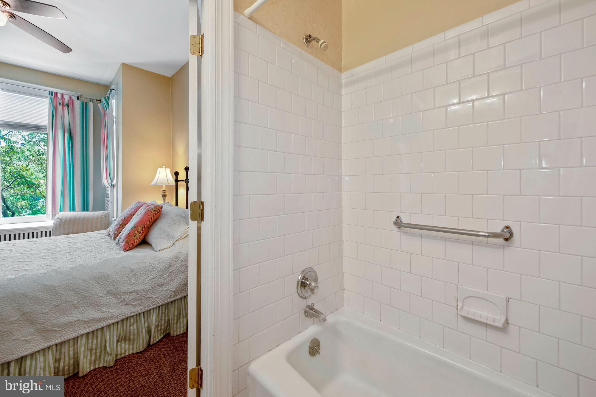 DUPONT CIRCLE - Residential Income