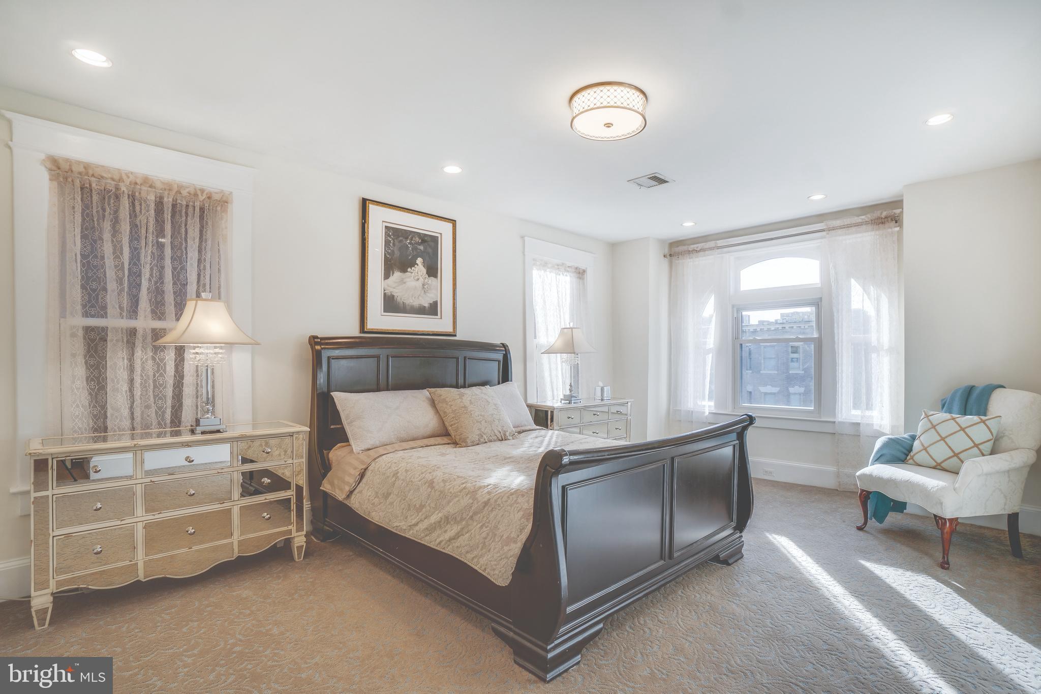 DUPONT CIRCLE - Residential Income