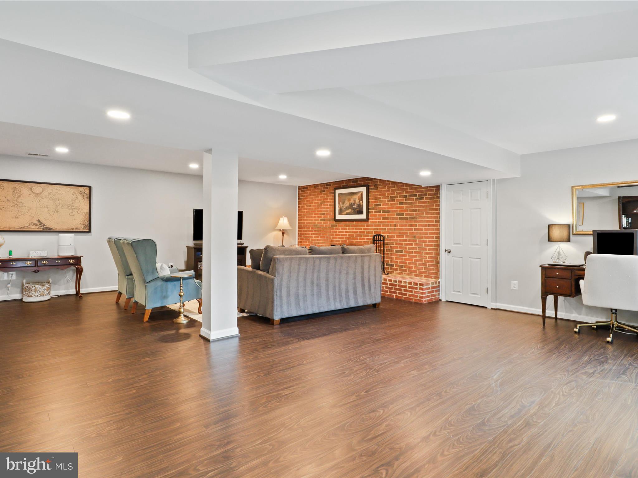 WEST SPRINGFIELD - Residential