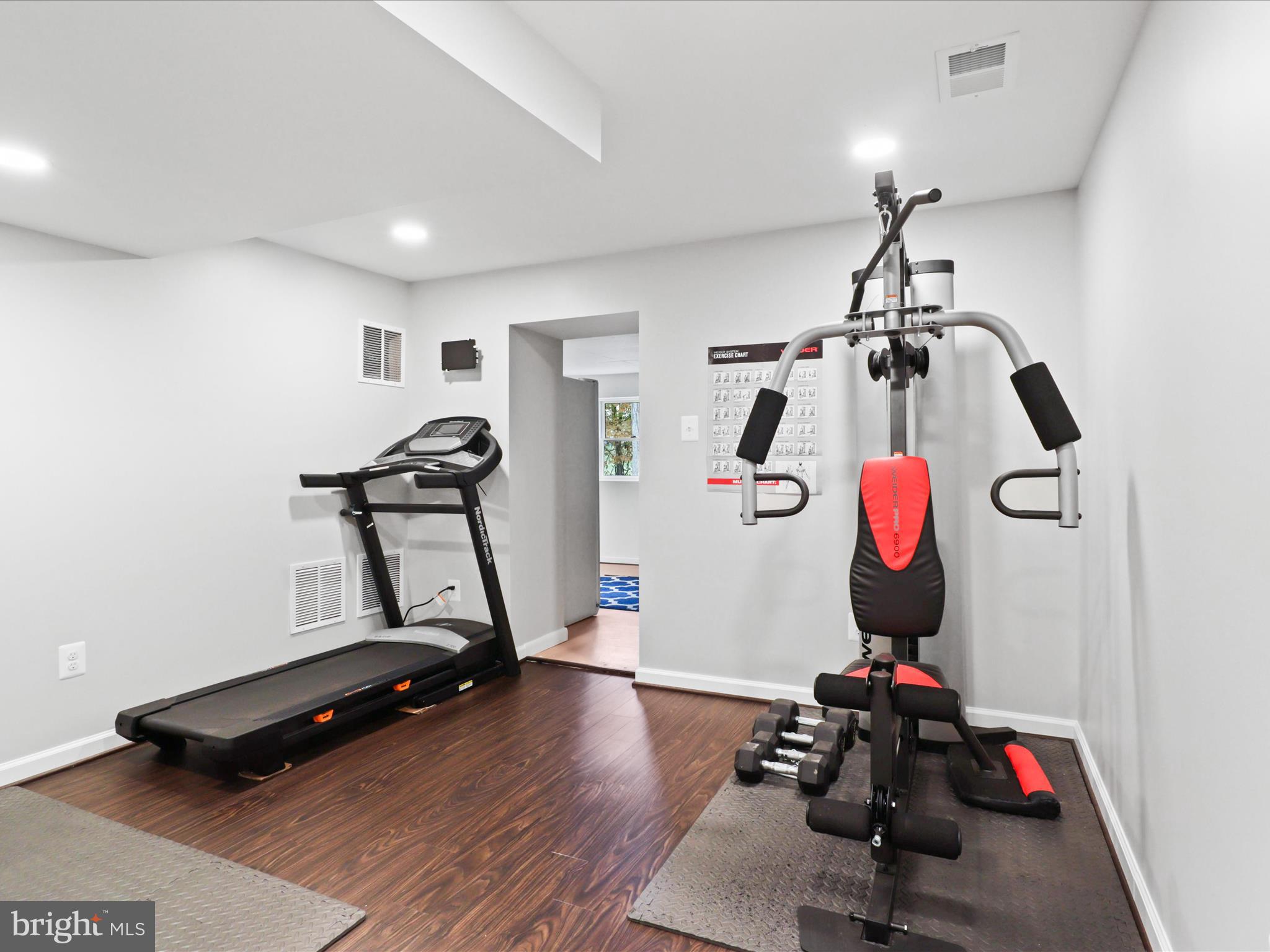 WEST SPRINGFIELD - Residential