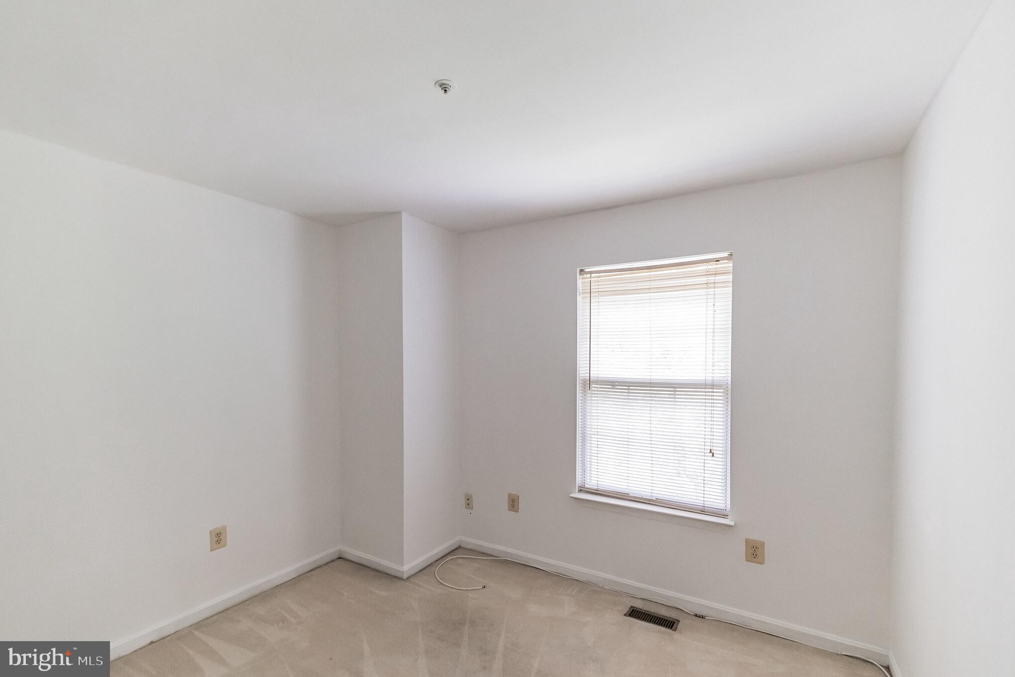 COLONY SQUARE - Residential