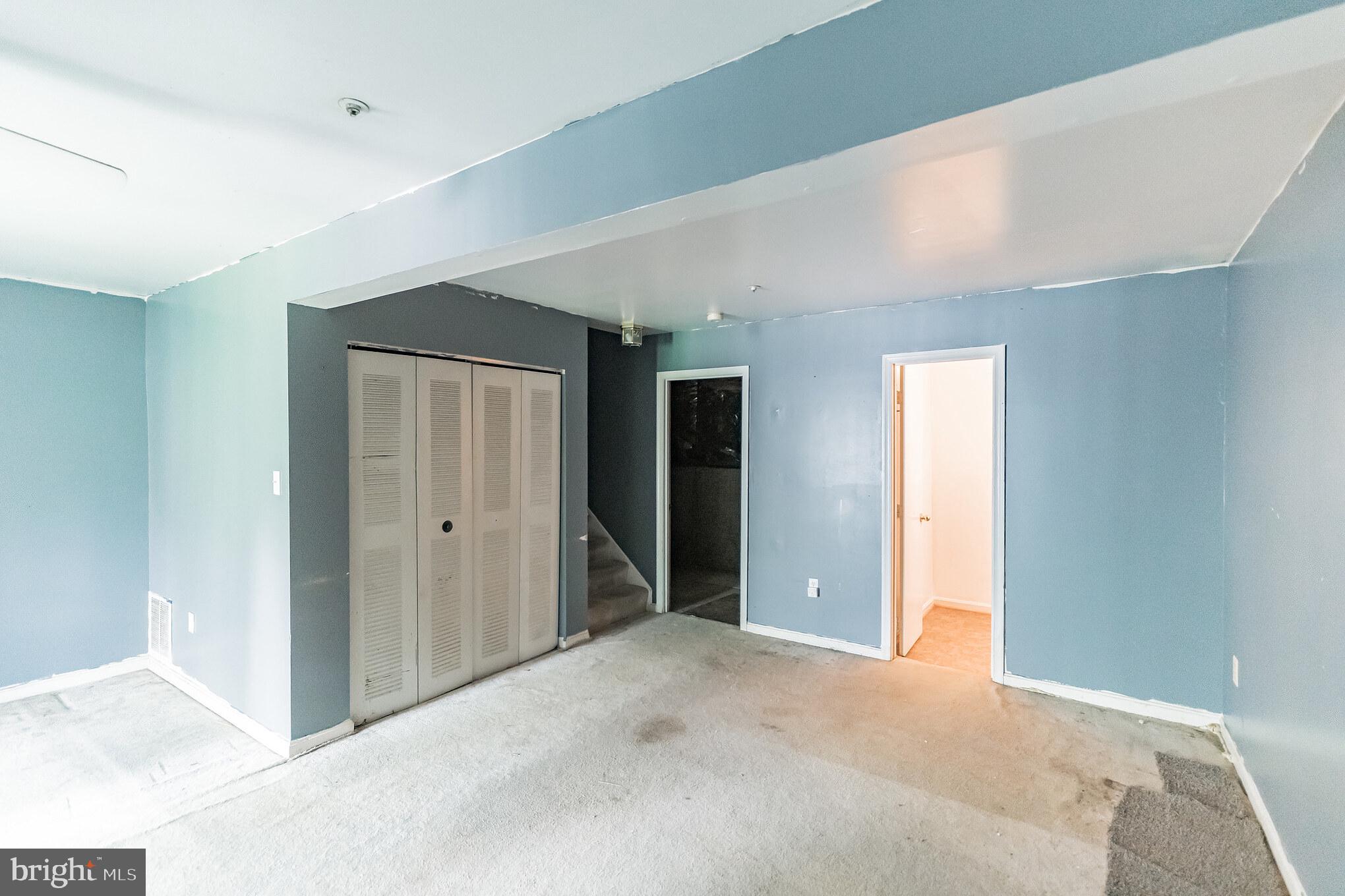 COLONY SQUARE - Residential