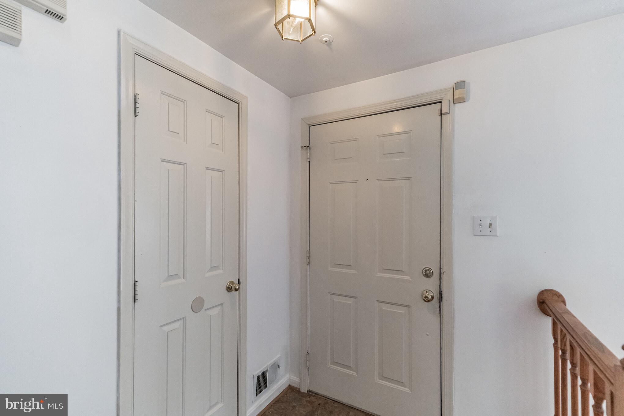 COLONY SQUARE - Residential