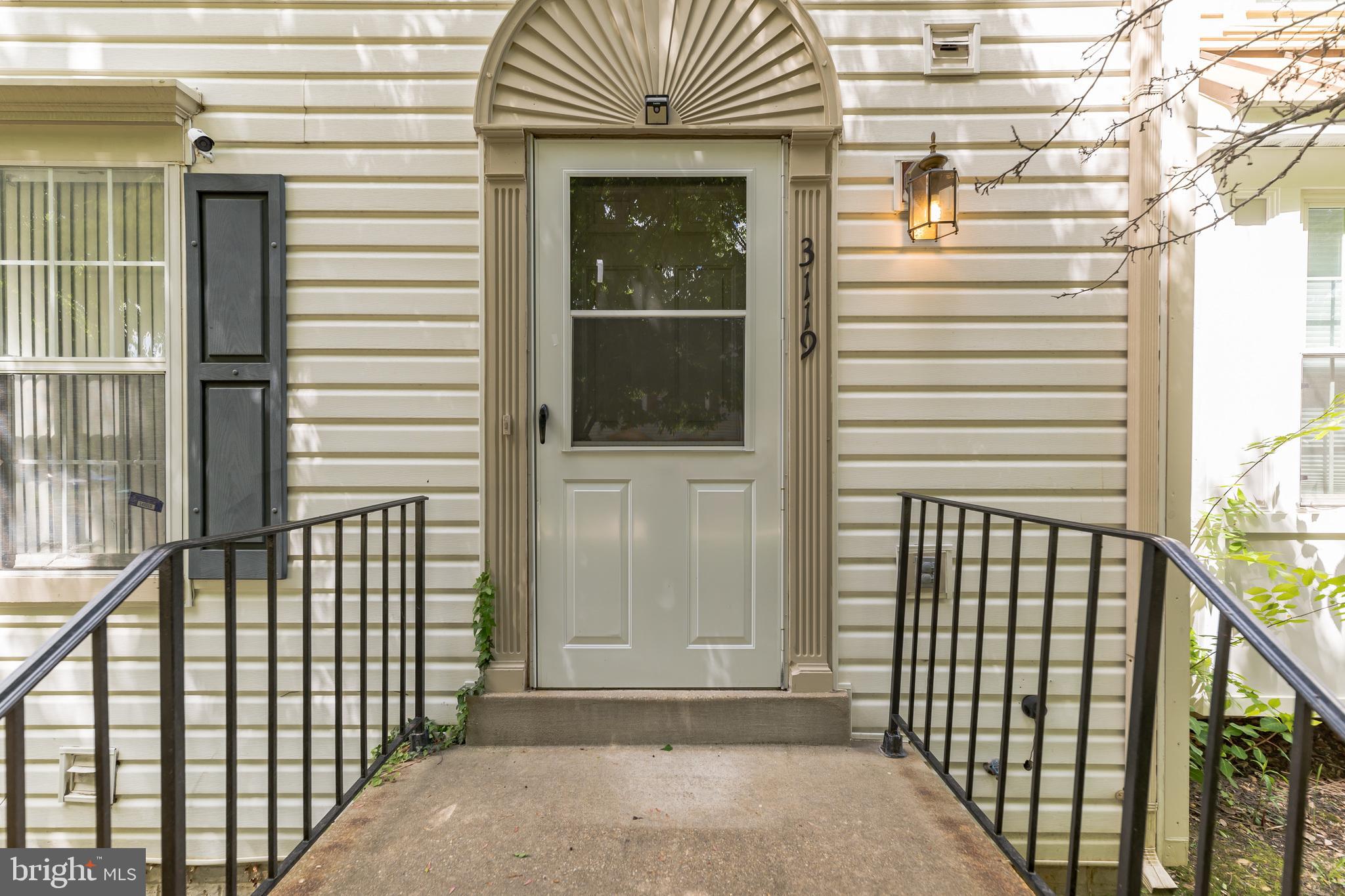 COLONY SQUARE - Residential