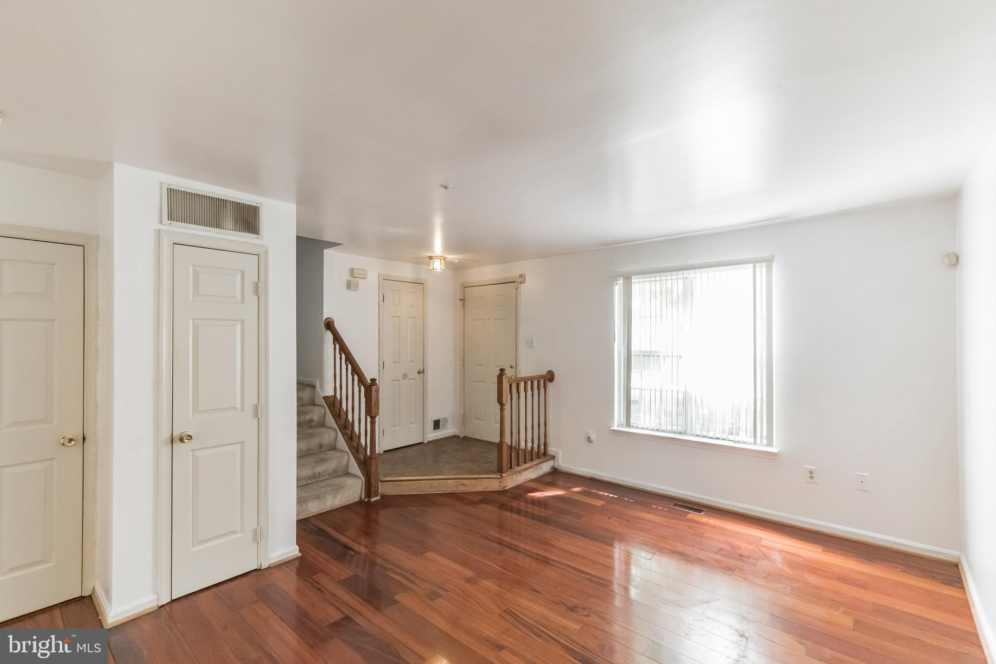 COLONY SQUARE - Residential