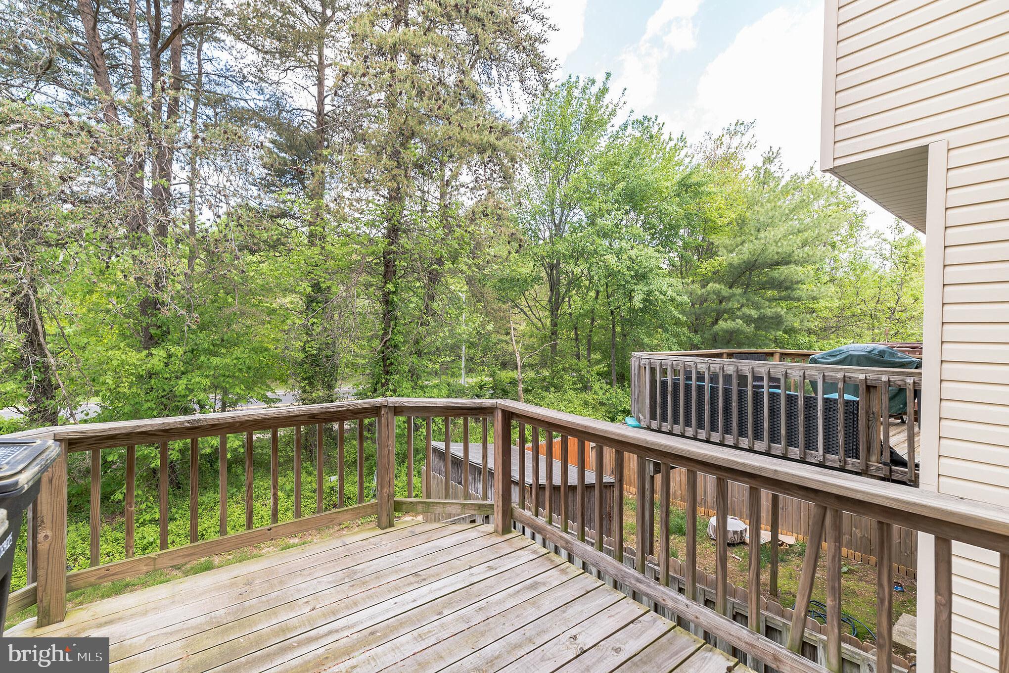 COLONY SQUARE - Residential