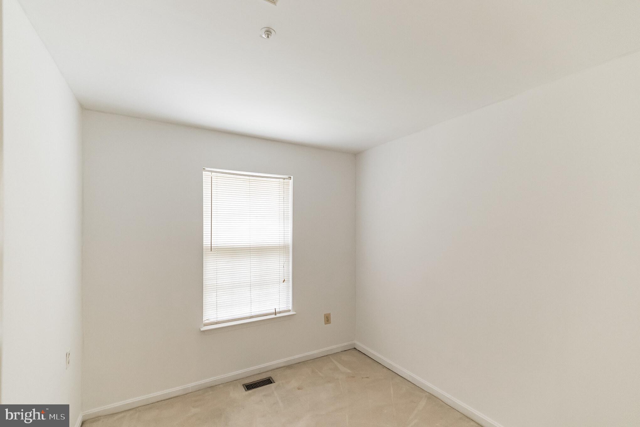 COLONY SQUARE - Residential