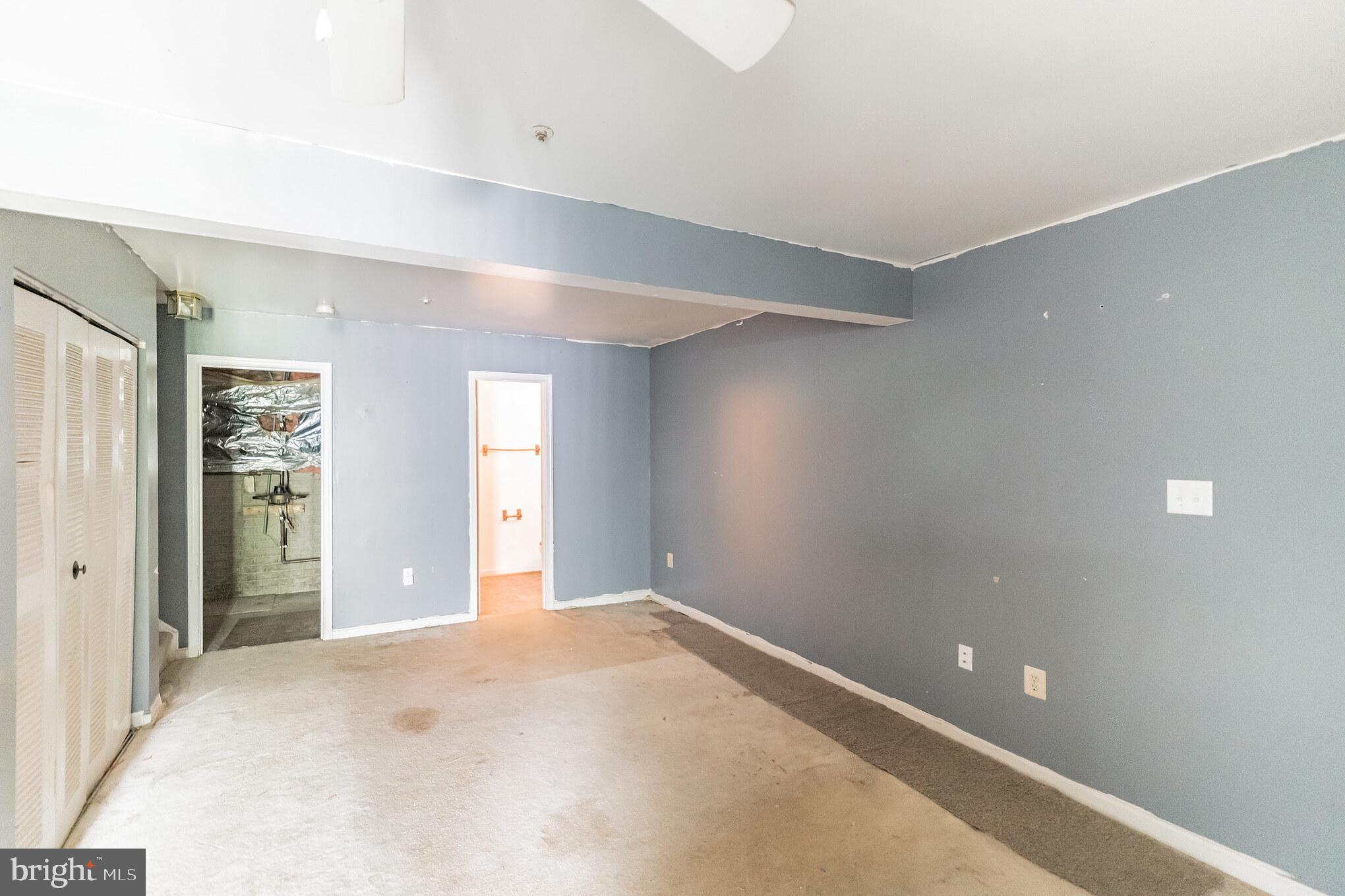 COLONY SQUARE - Residential