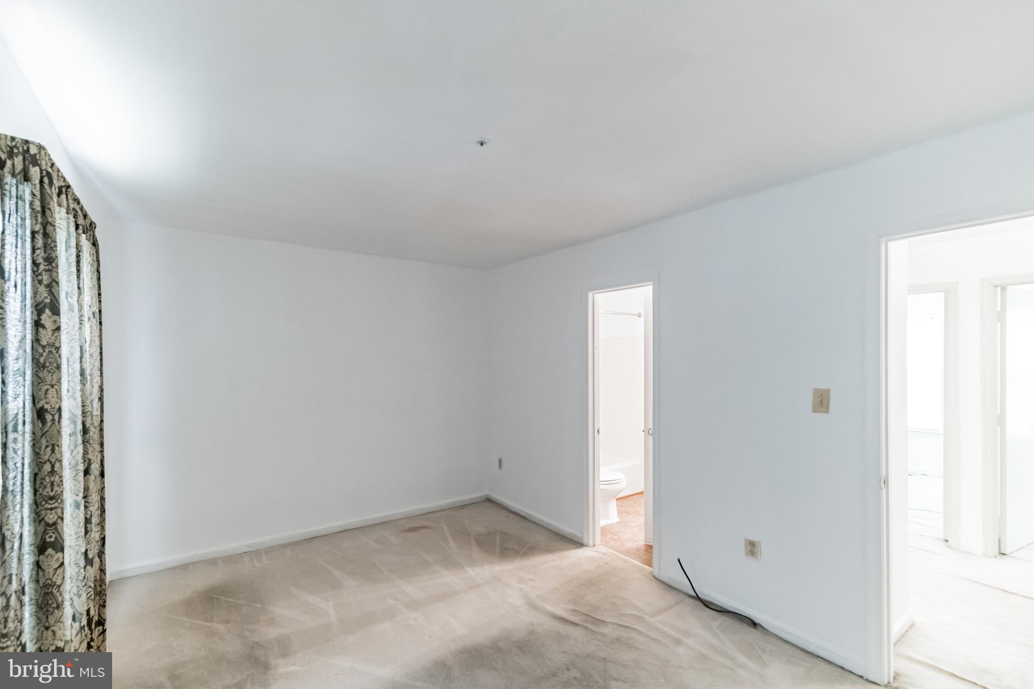 COLONY SQUARE - Residential