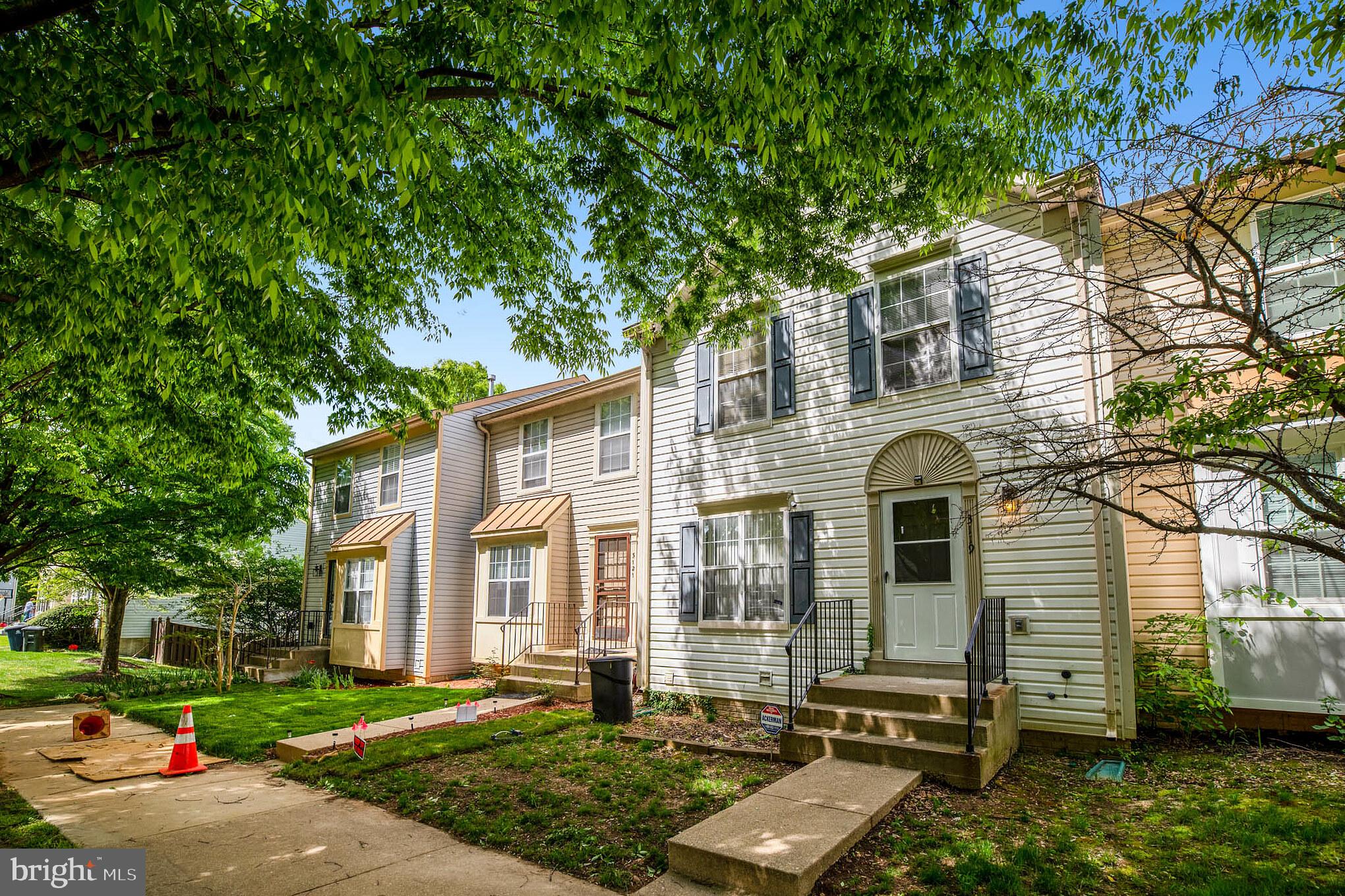 COLONY SQUARE - Residential