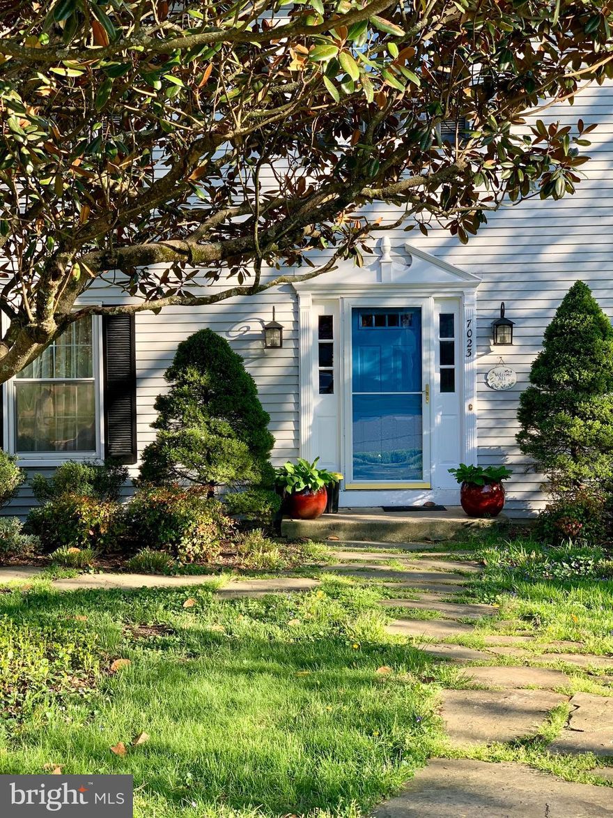 SOLD OFF MARKET* beautiful Colonial detached home in popular Lake Devereux.  Upgraded dream kitchen, 20 ft screened in porch with ceiling fan, and views of the lake across the fenced in lush yard.