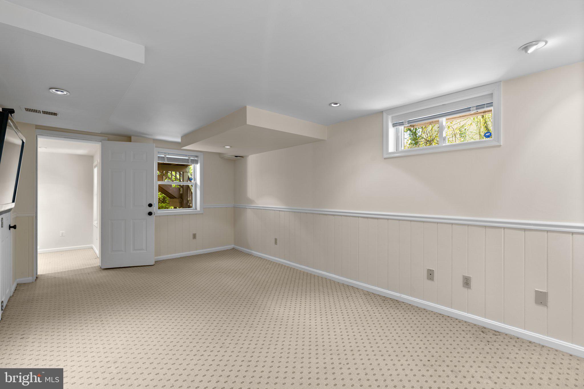 WOODACRES - Residential