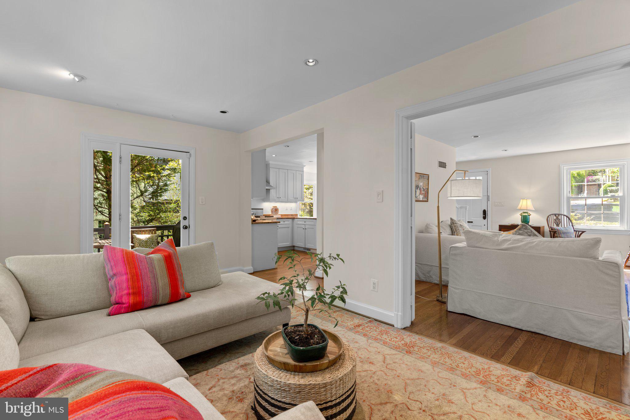 WOODACRES - Residential