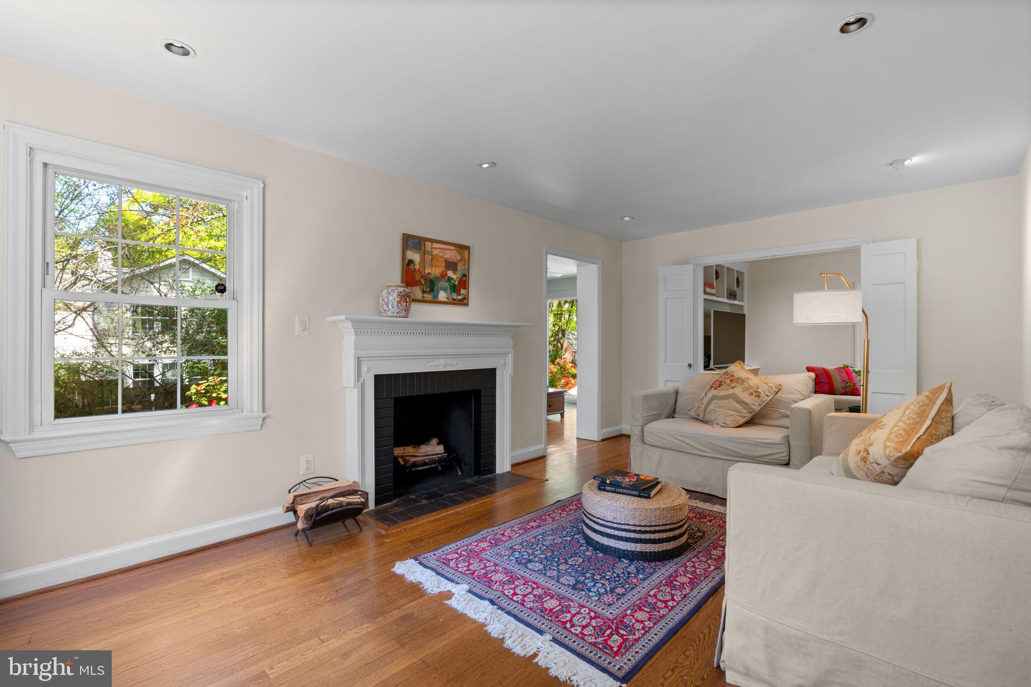 WOODACRES - Residential